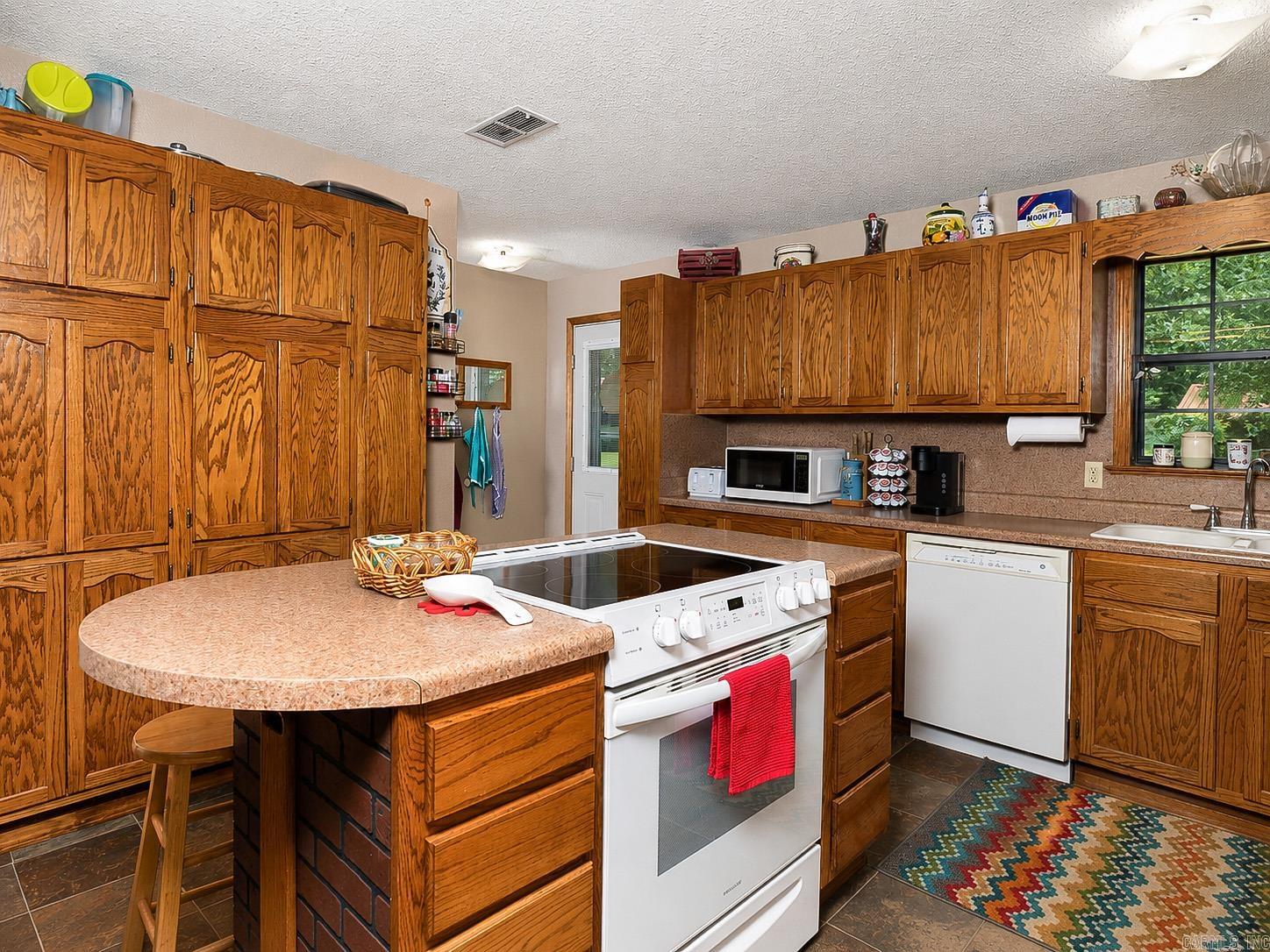 1014 Elkins Rd. Property Photo 22
