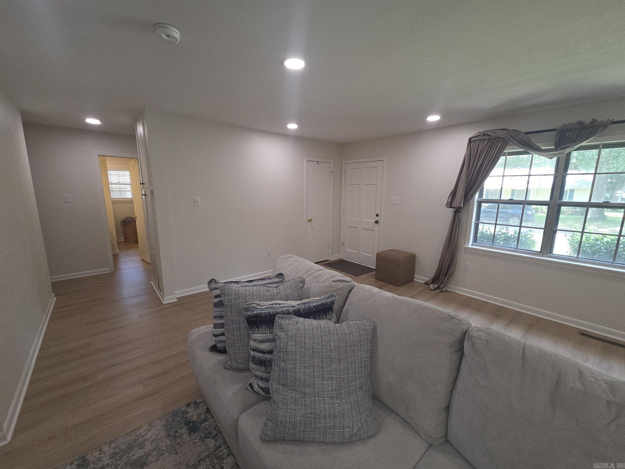 1101 N Cedar Property Photo 16