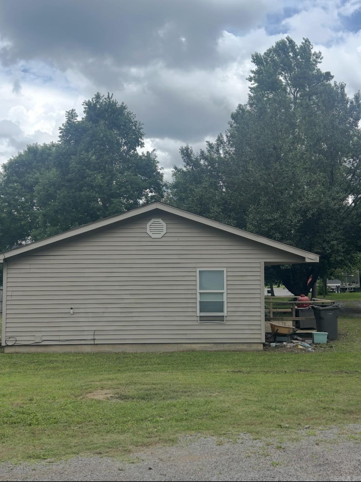 102 Hankins Lane Property Photo 4
