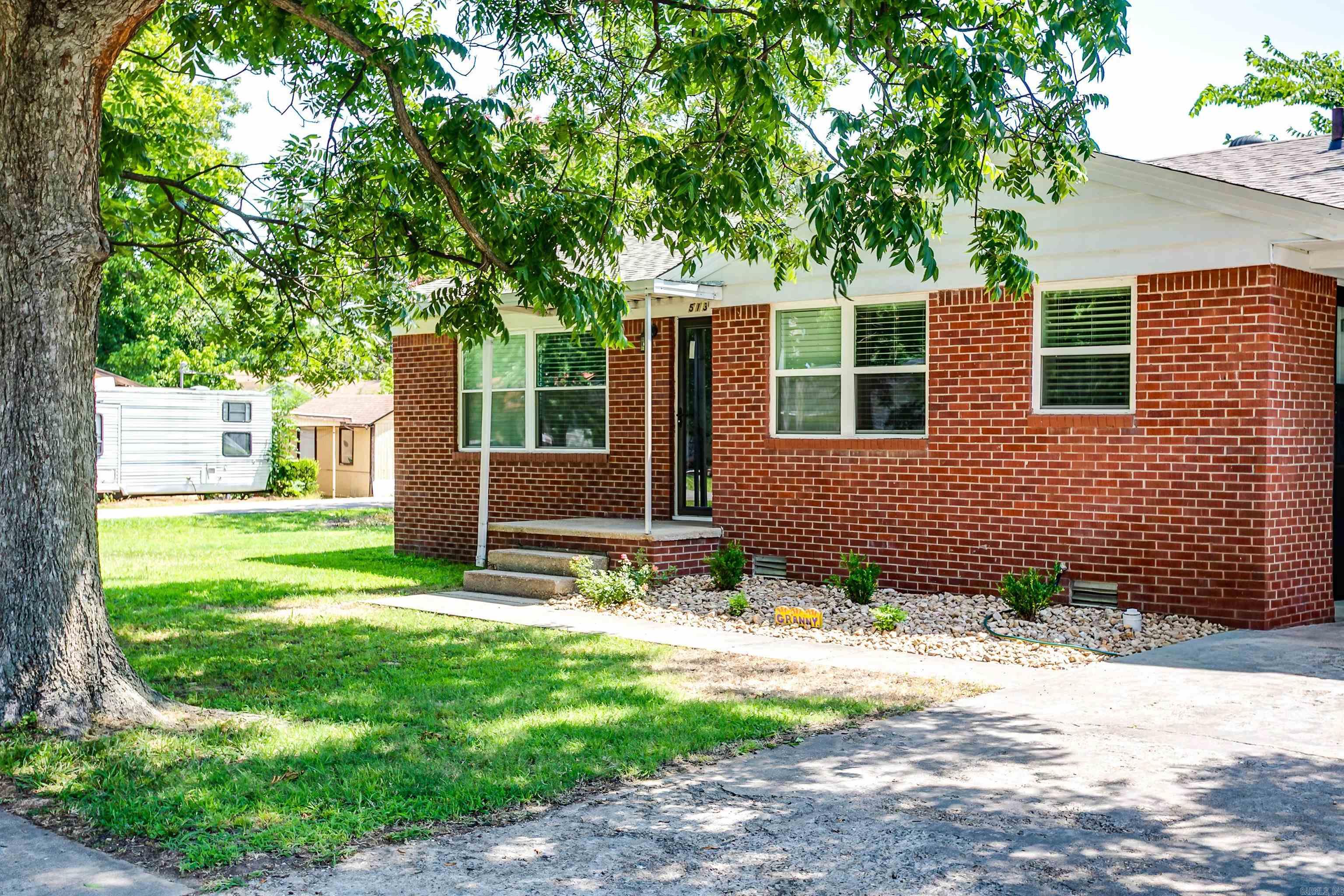 513 N 7th Street Property Photo 1
