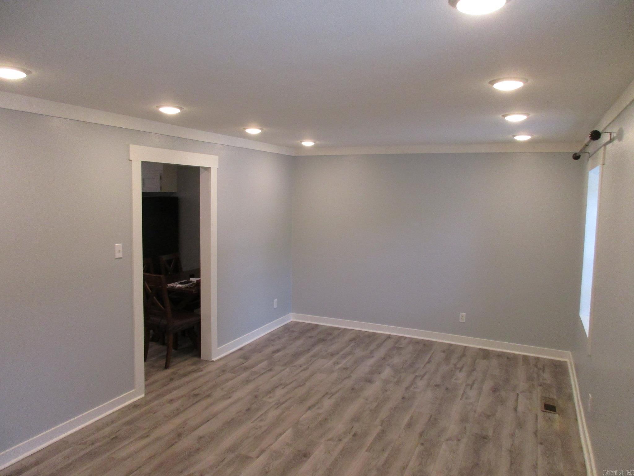1209 E Twin Lakes Drive Property Photo 4