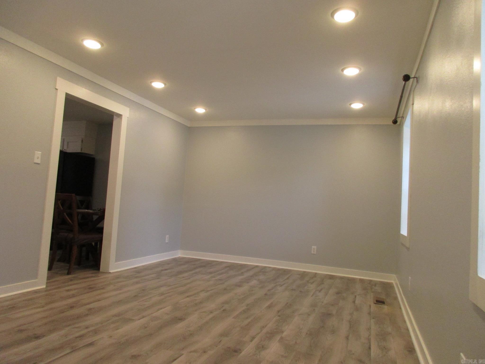 1209 E Twin Lakes Drive Property Photo 5