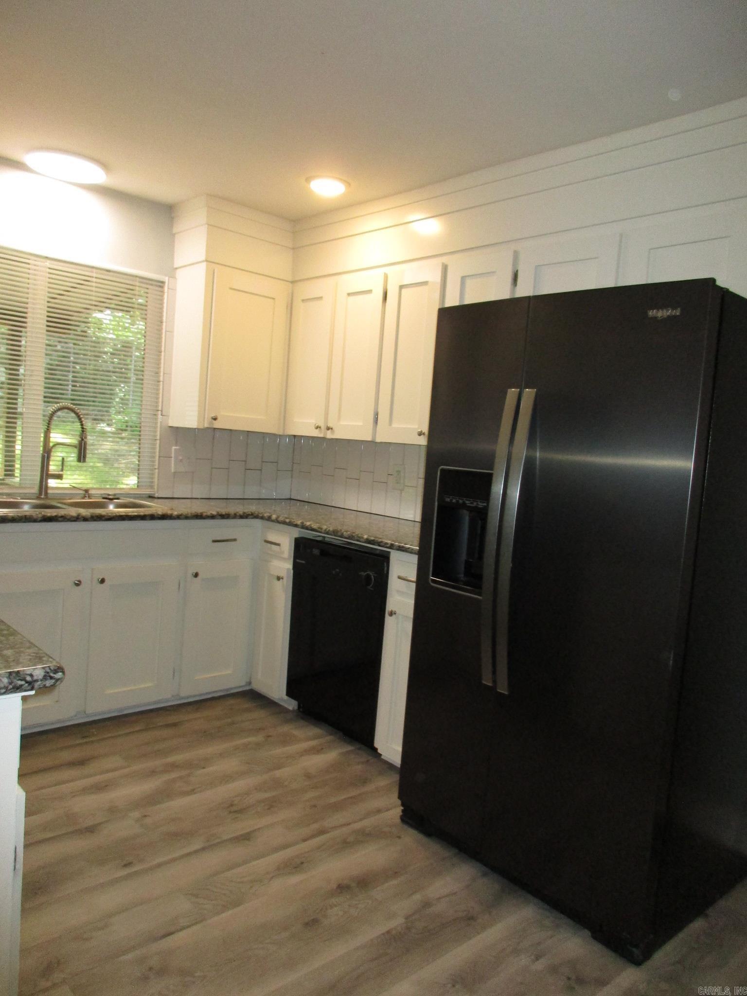 1209 E Twin Lakes Drive Property Photo 7