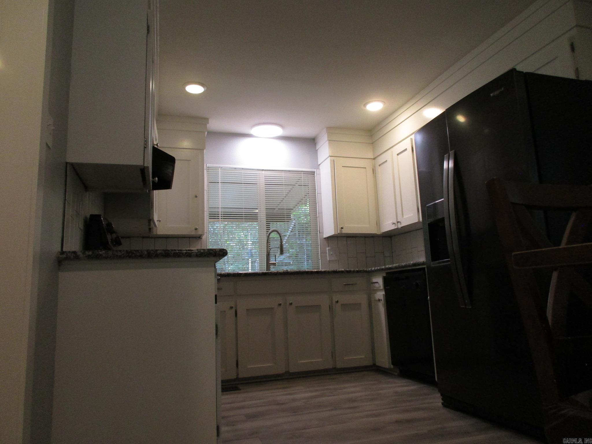 1209 E Twin Lakes Drive Property Photo 8