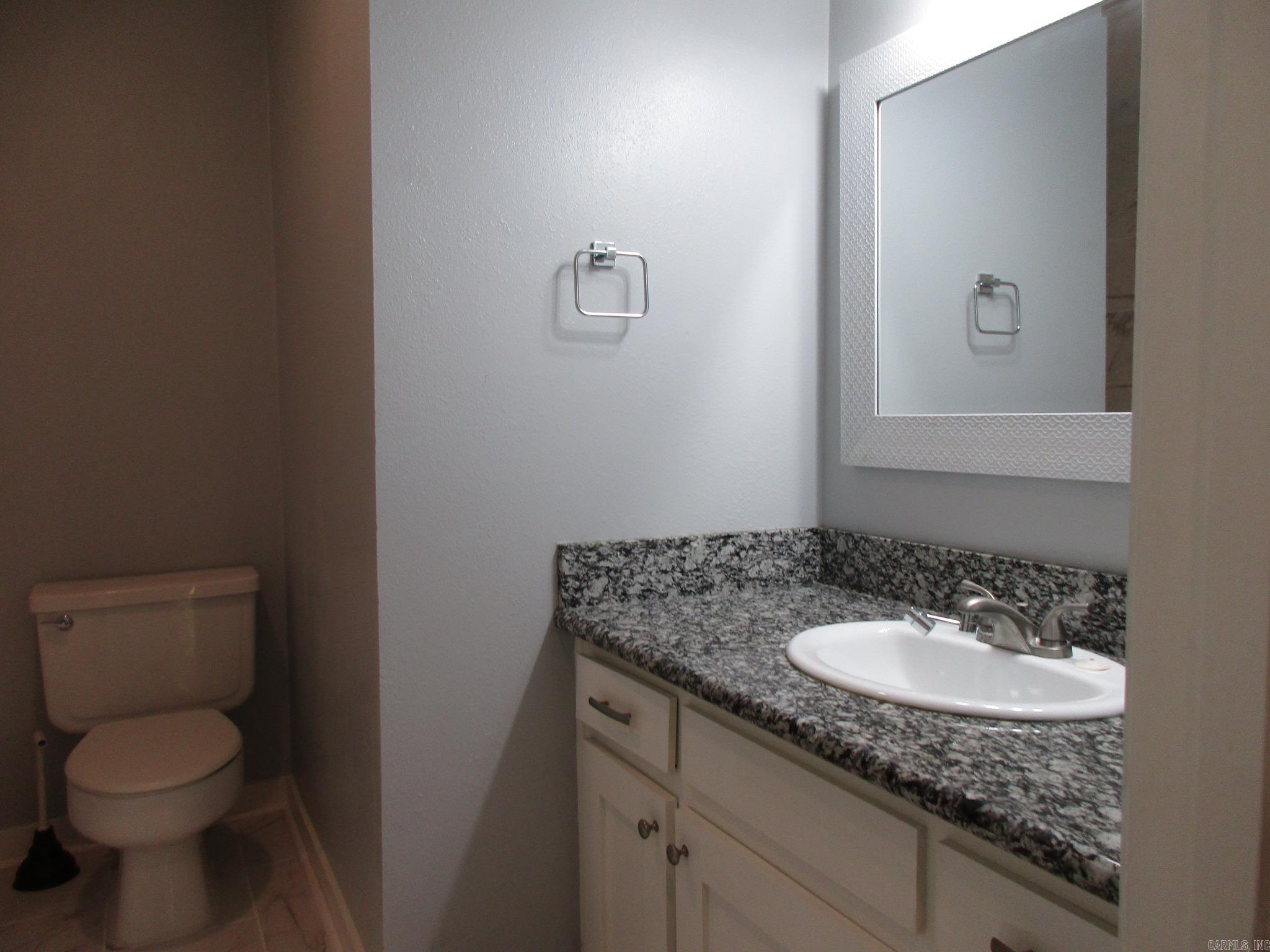 1209 E Twin Lakes Drive Property Photo 10