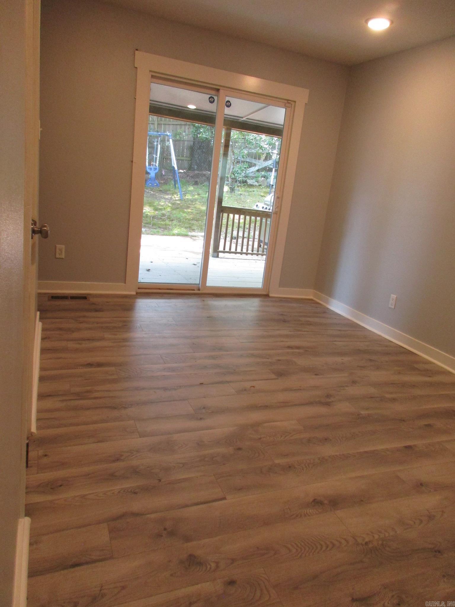 1209 E Twin Lakes Drive Property Photo 21