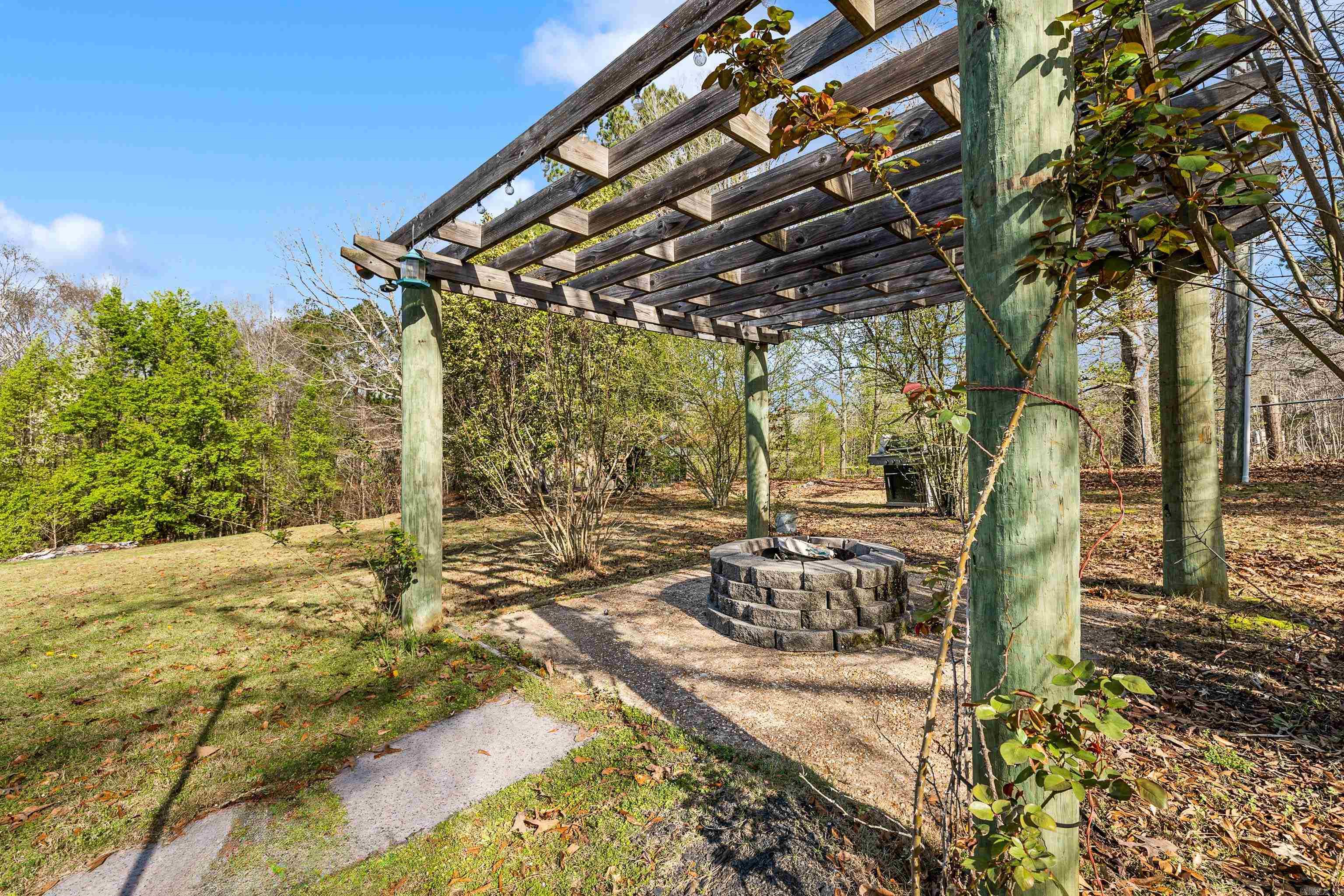 17512 N Sardis Property Photo 3