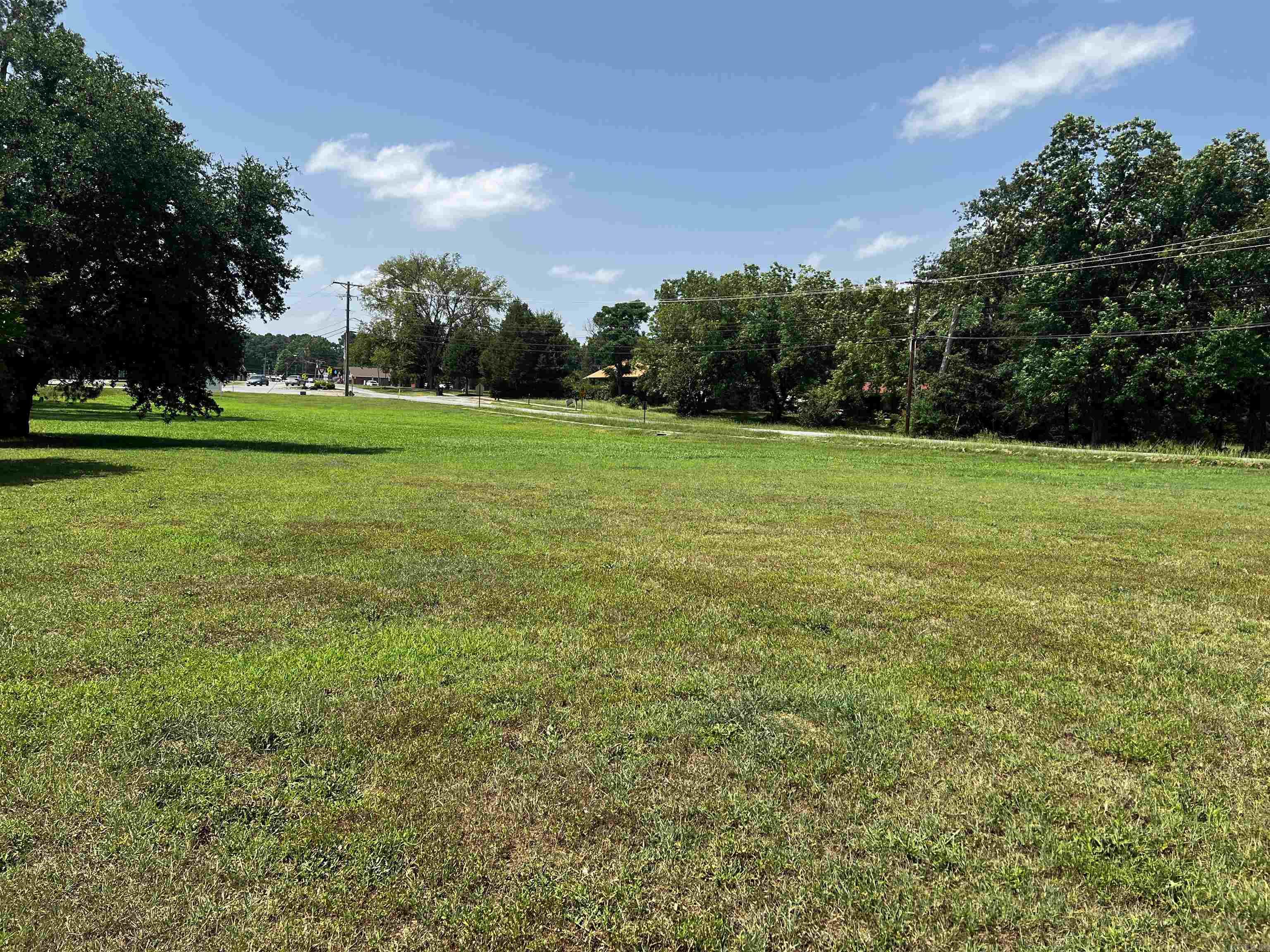 2704 N Highway 229 Property Photo 9