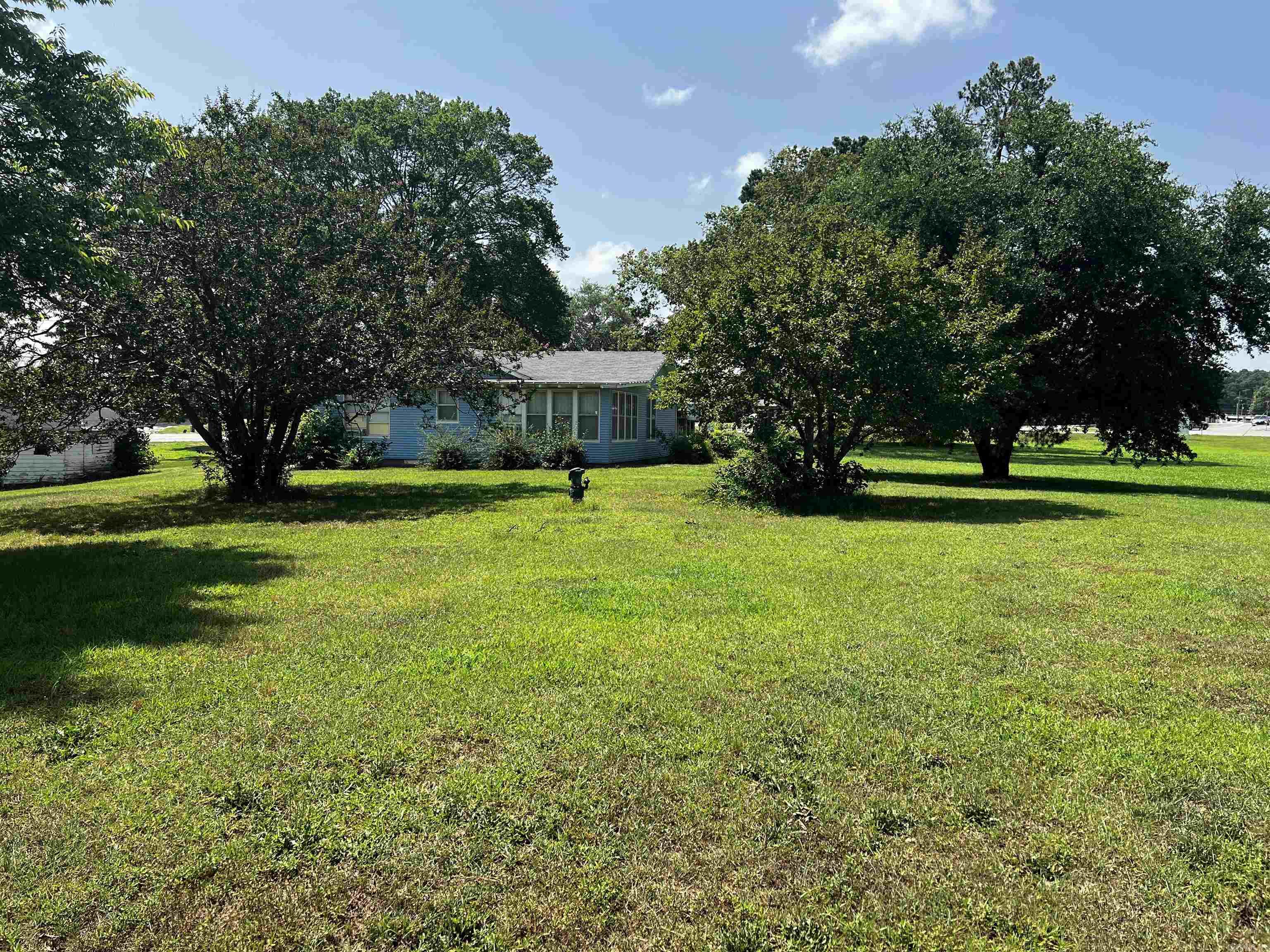 2704 N Highway 229 Property Photo 10