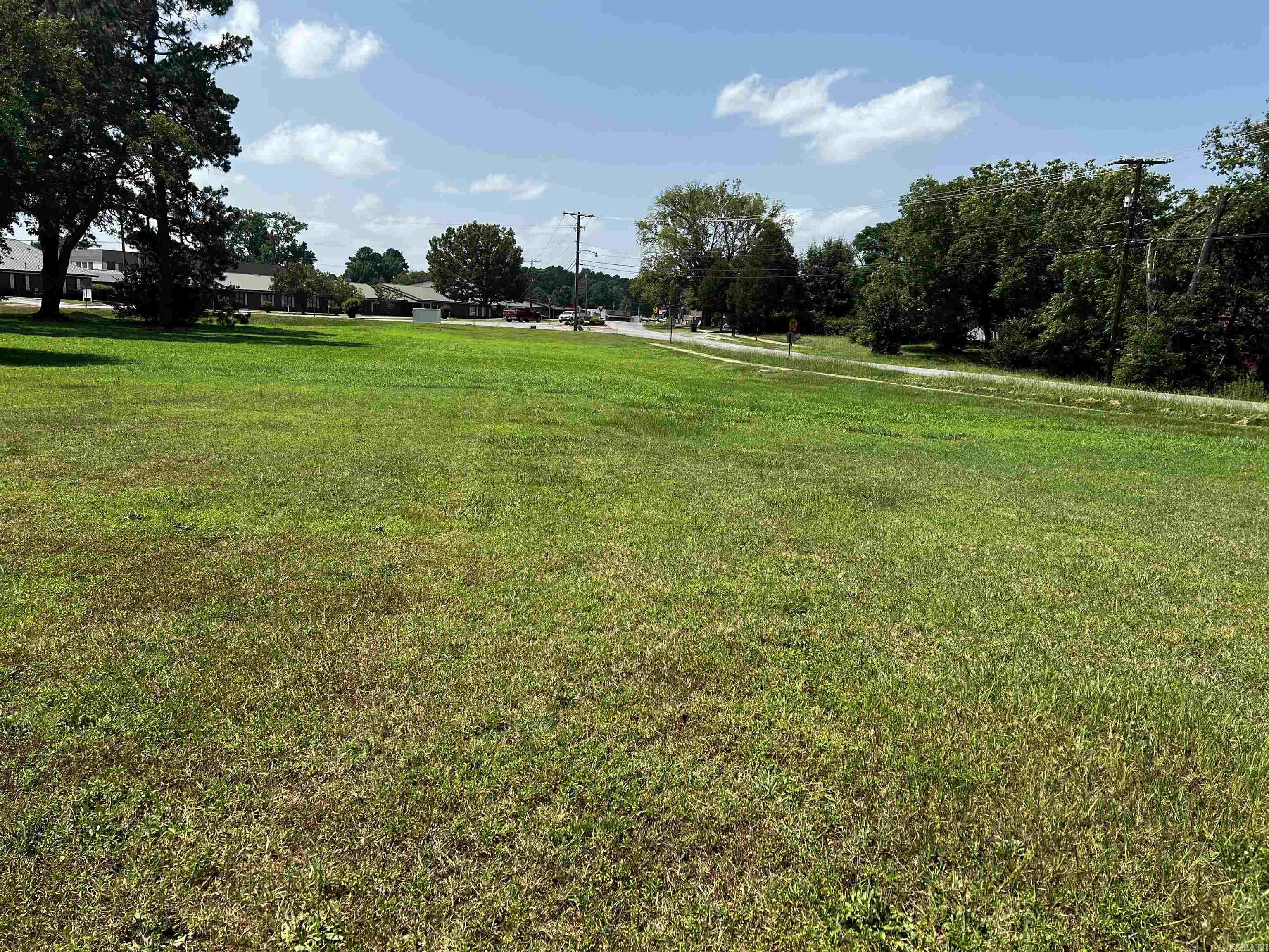 2704 N Highway 229 Property Photo 11