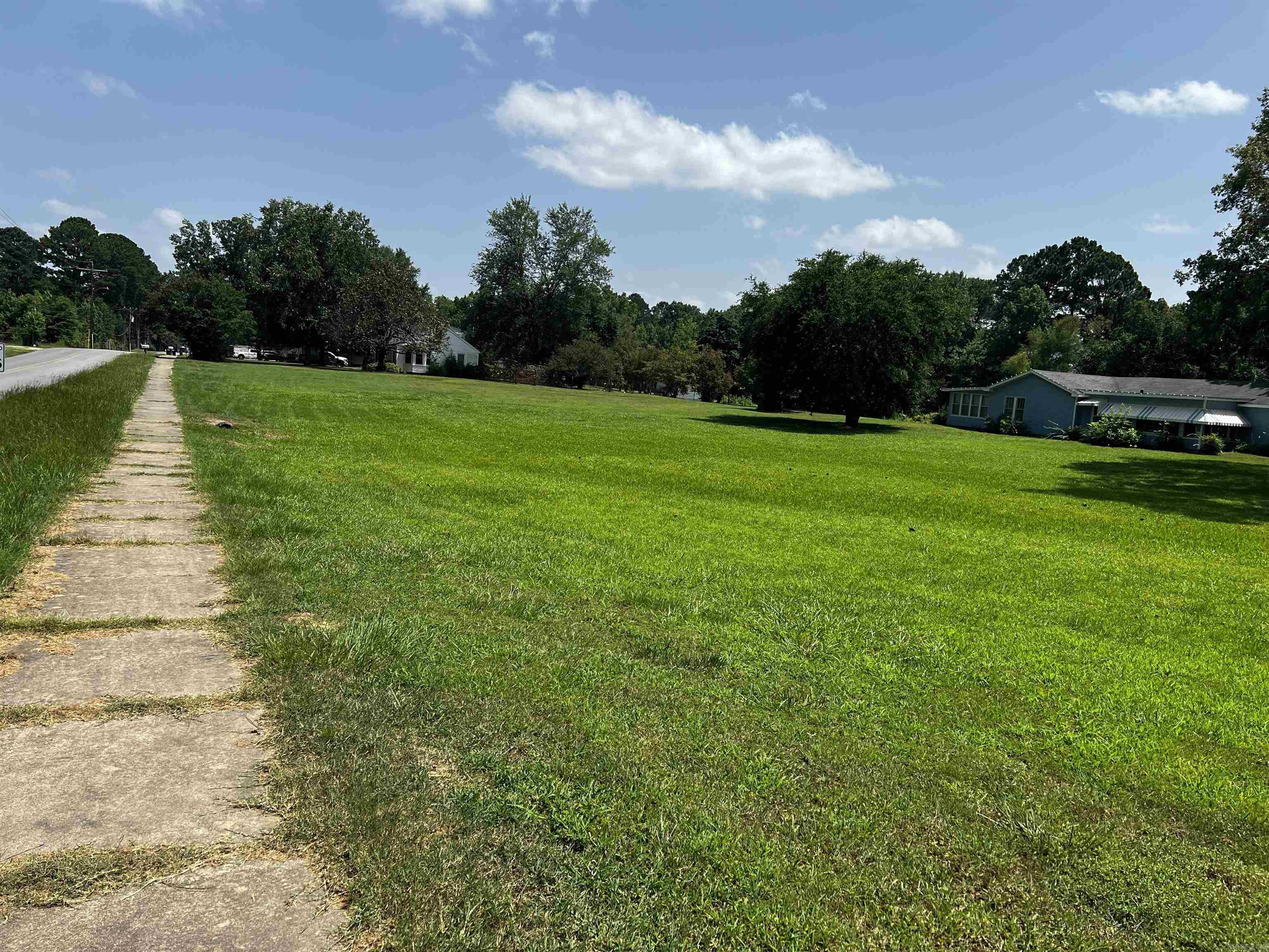2704 N Highway 229 Property Photo 15
