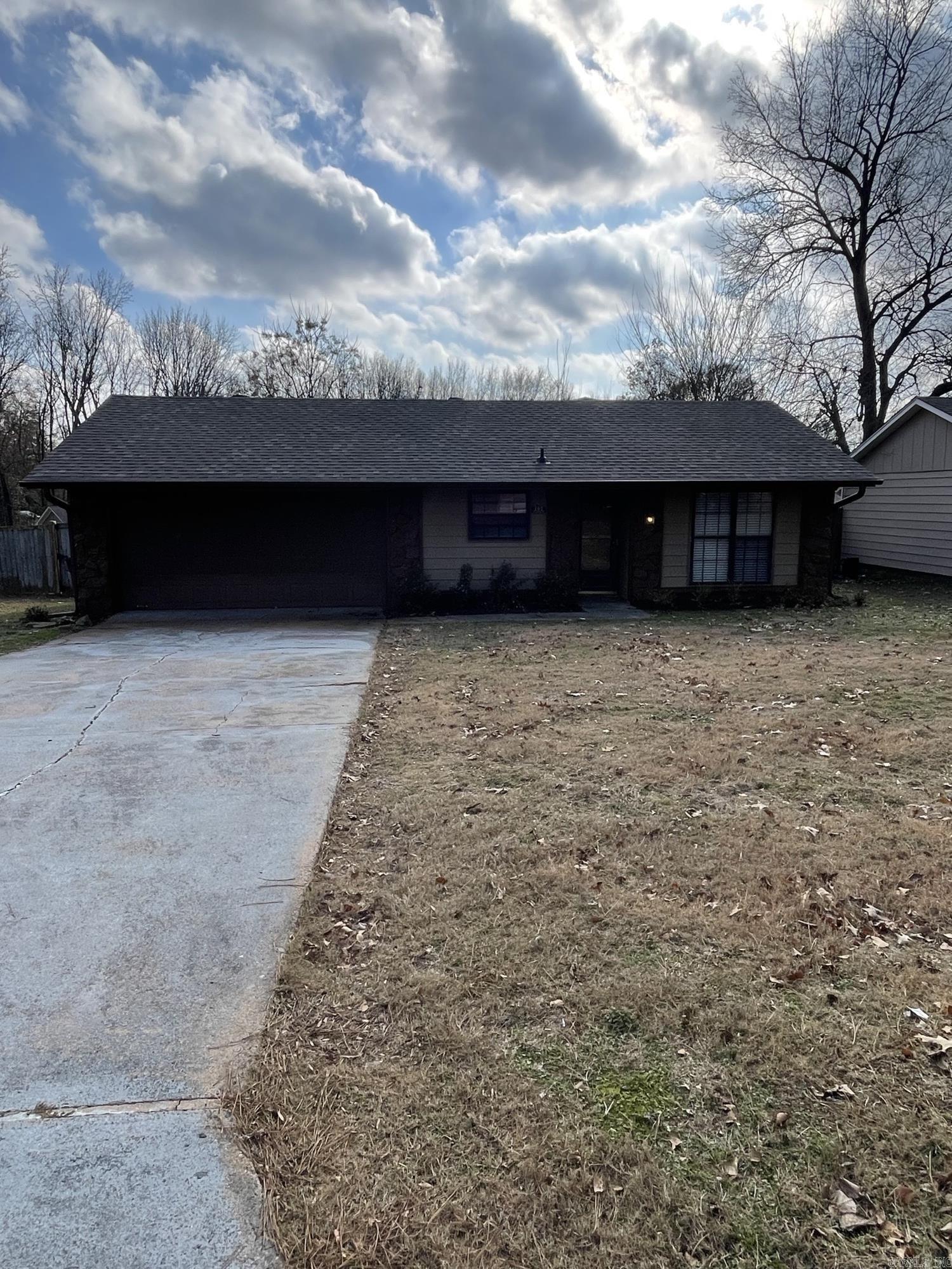 105 Wells Fargo Trl Property Photo 1