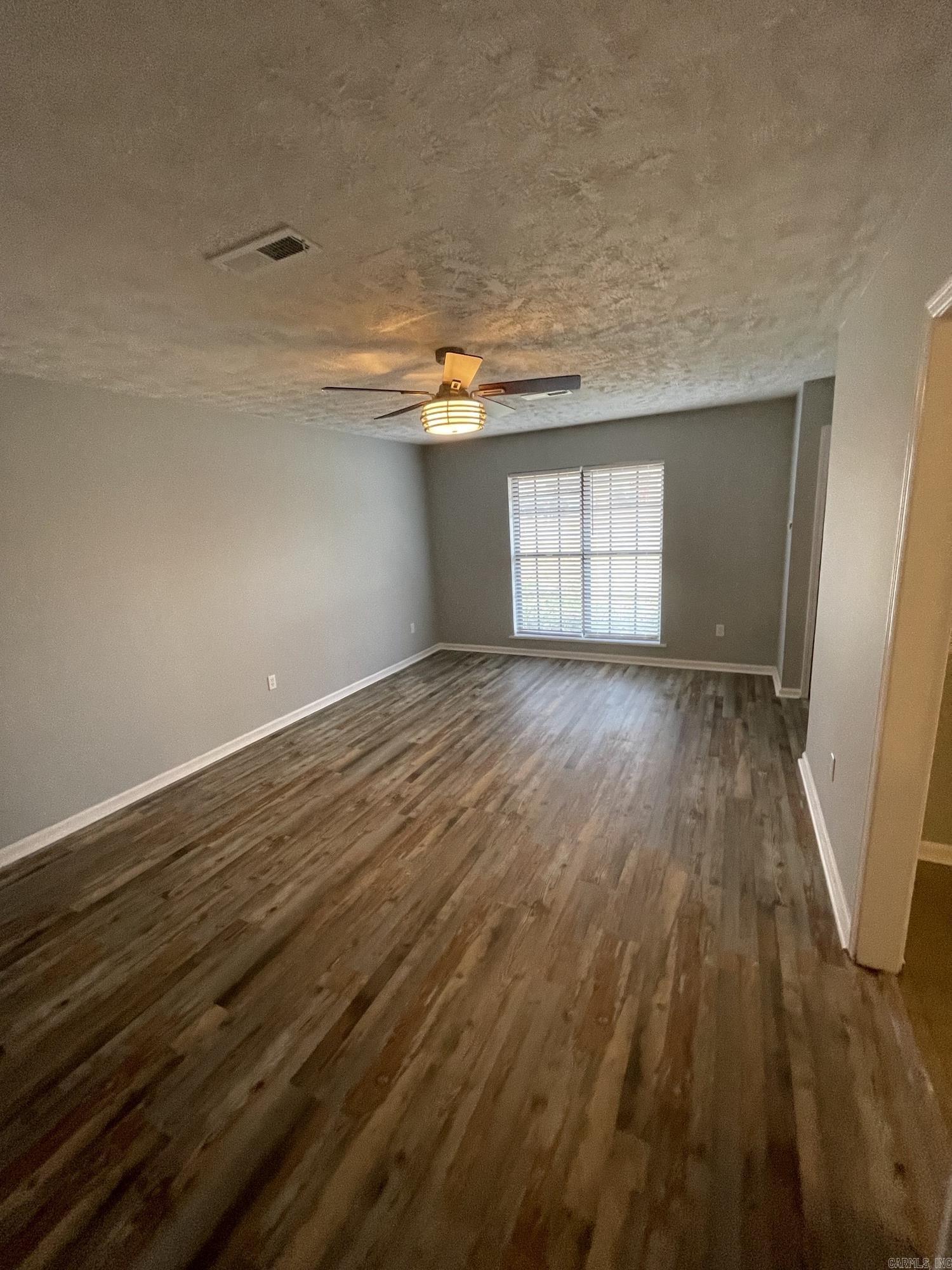105 Wells Fargo Trl Property Photo 6
