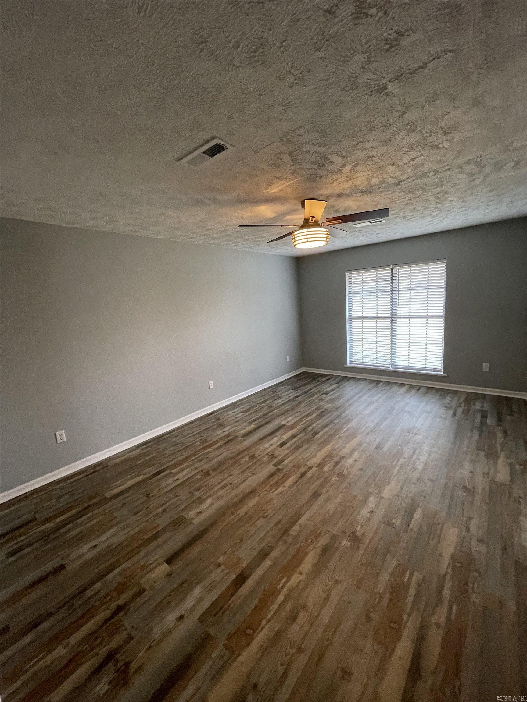 105 Wells Fargo Trl Property Photo 27