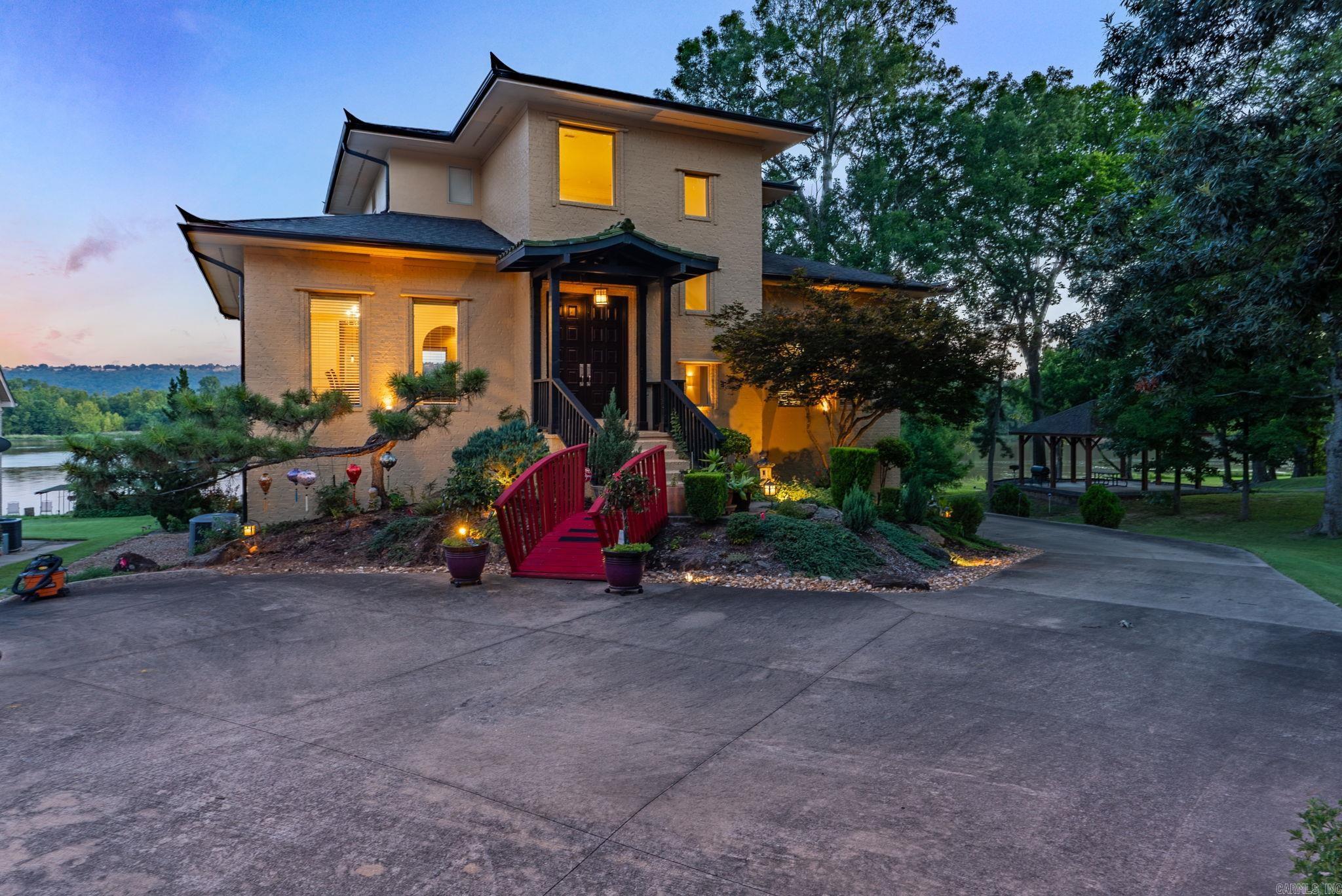 7 Crystal Mountain Cove Property Photo 5