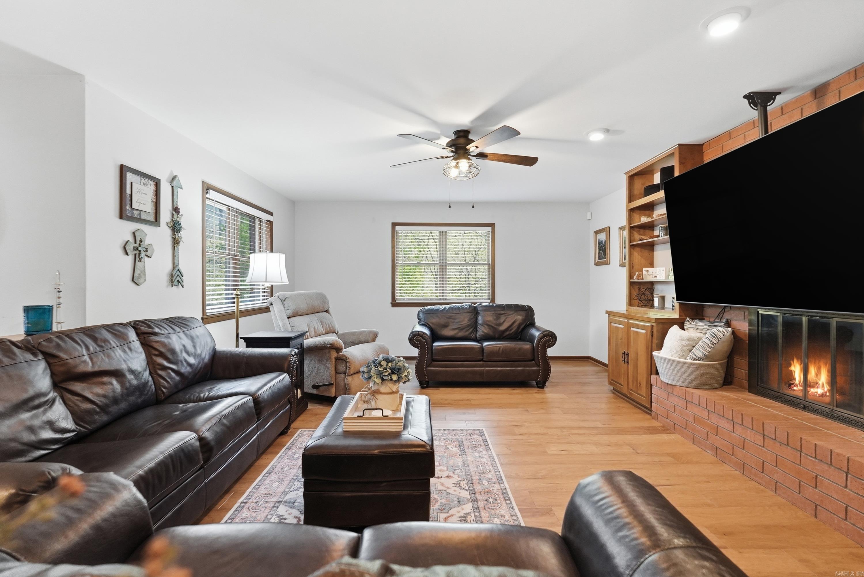 1190 Cambridge Circle Property Photo 5