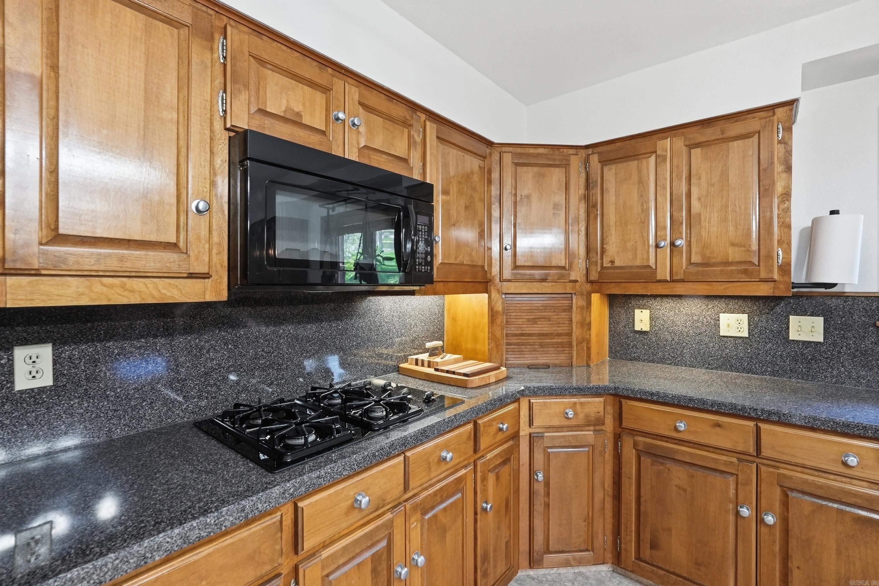 1190 Cambridge Circle Property Photo 21