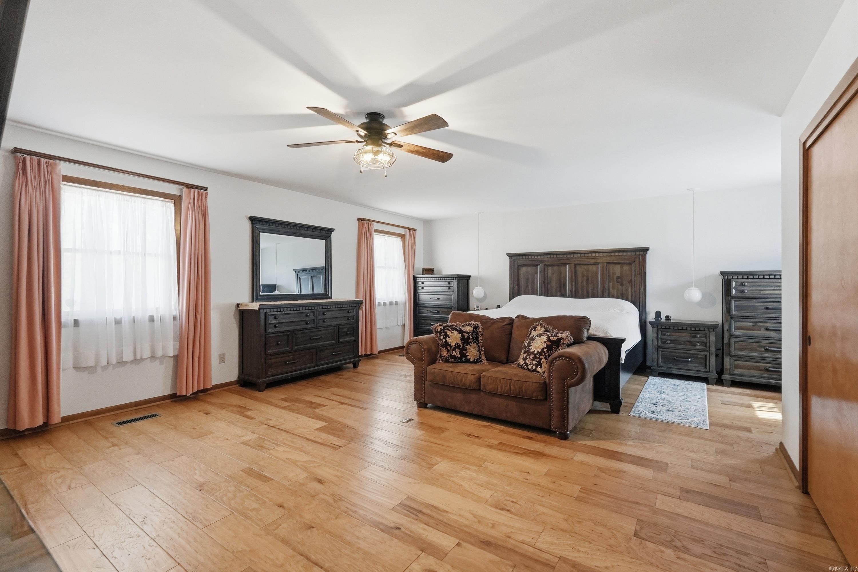 1190 Cambridge Circle Property Photo 24