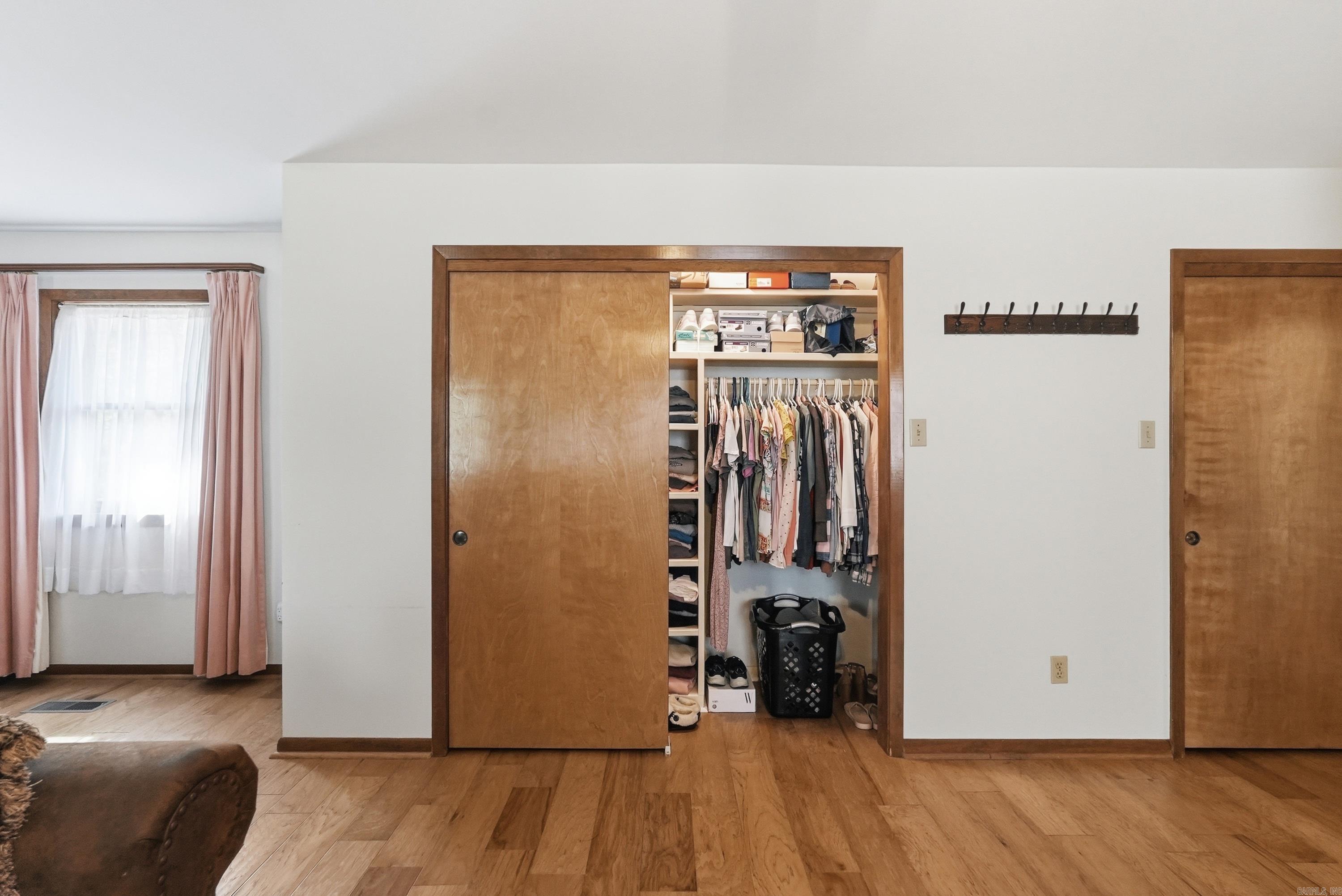 1190 Cambridge Circle Property Photo 27