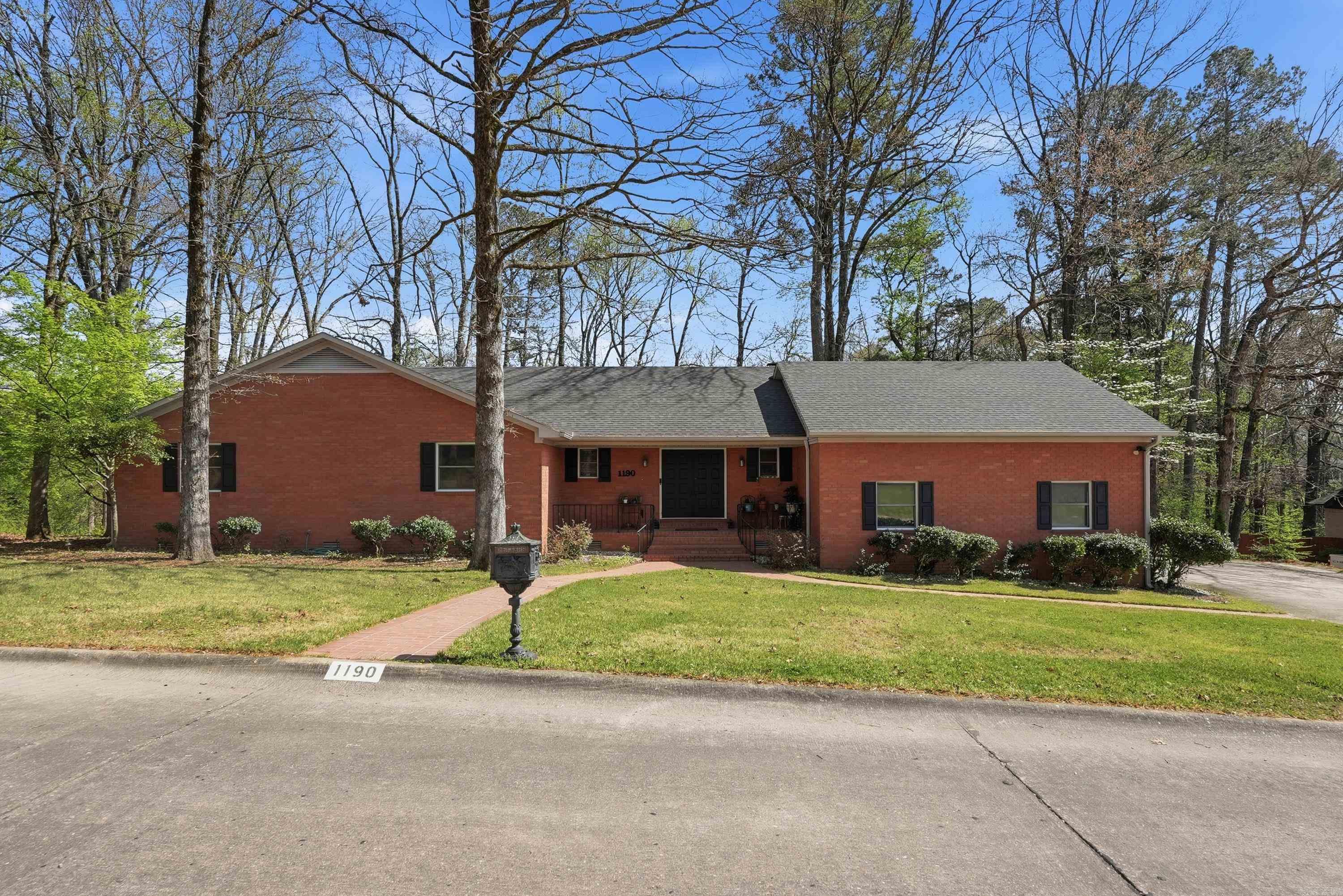1190 Cambridge Circle Property Photo 50