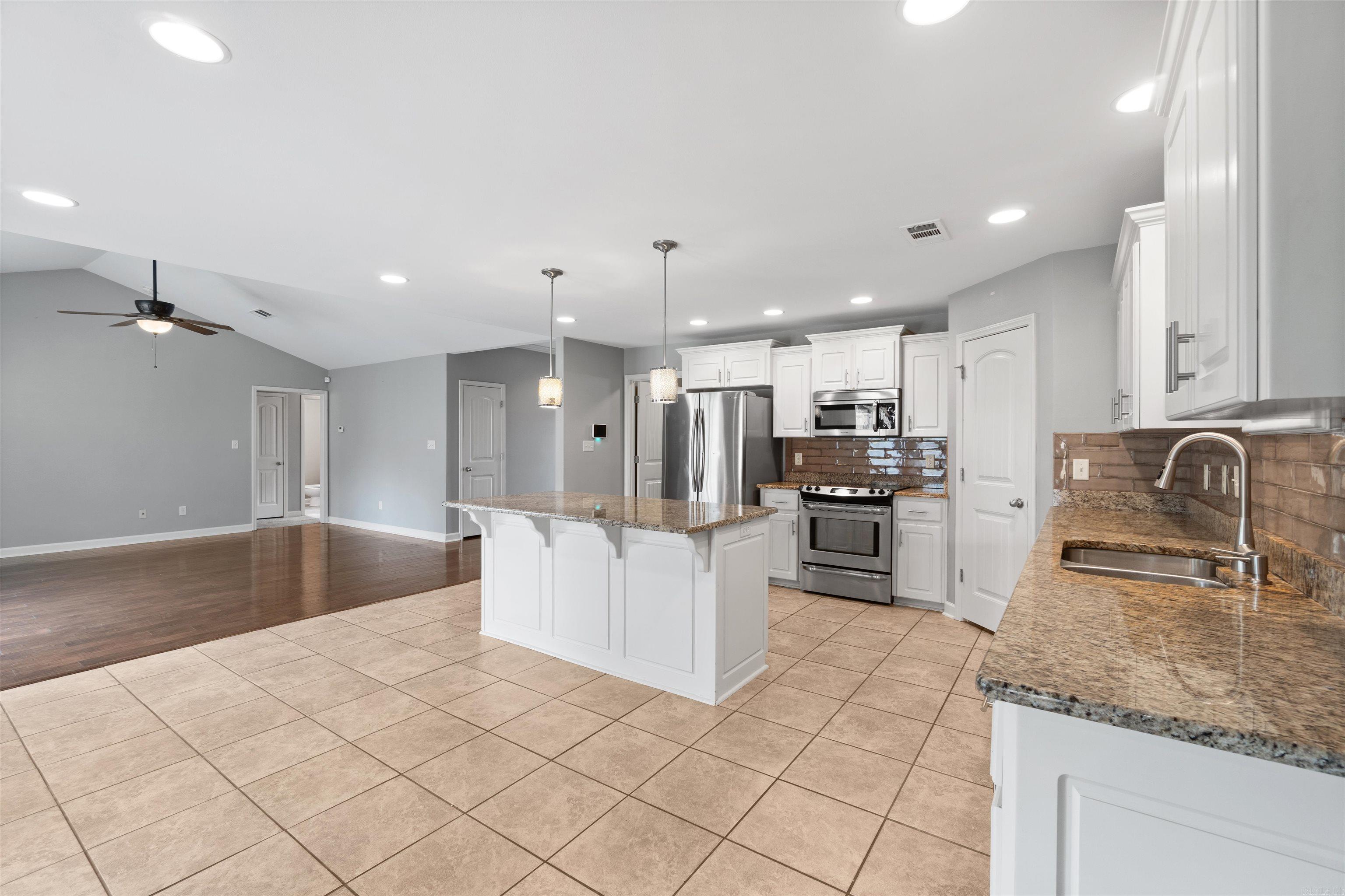 5501 Aviator Drive Property Photo 11