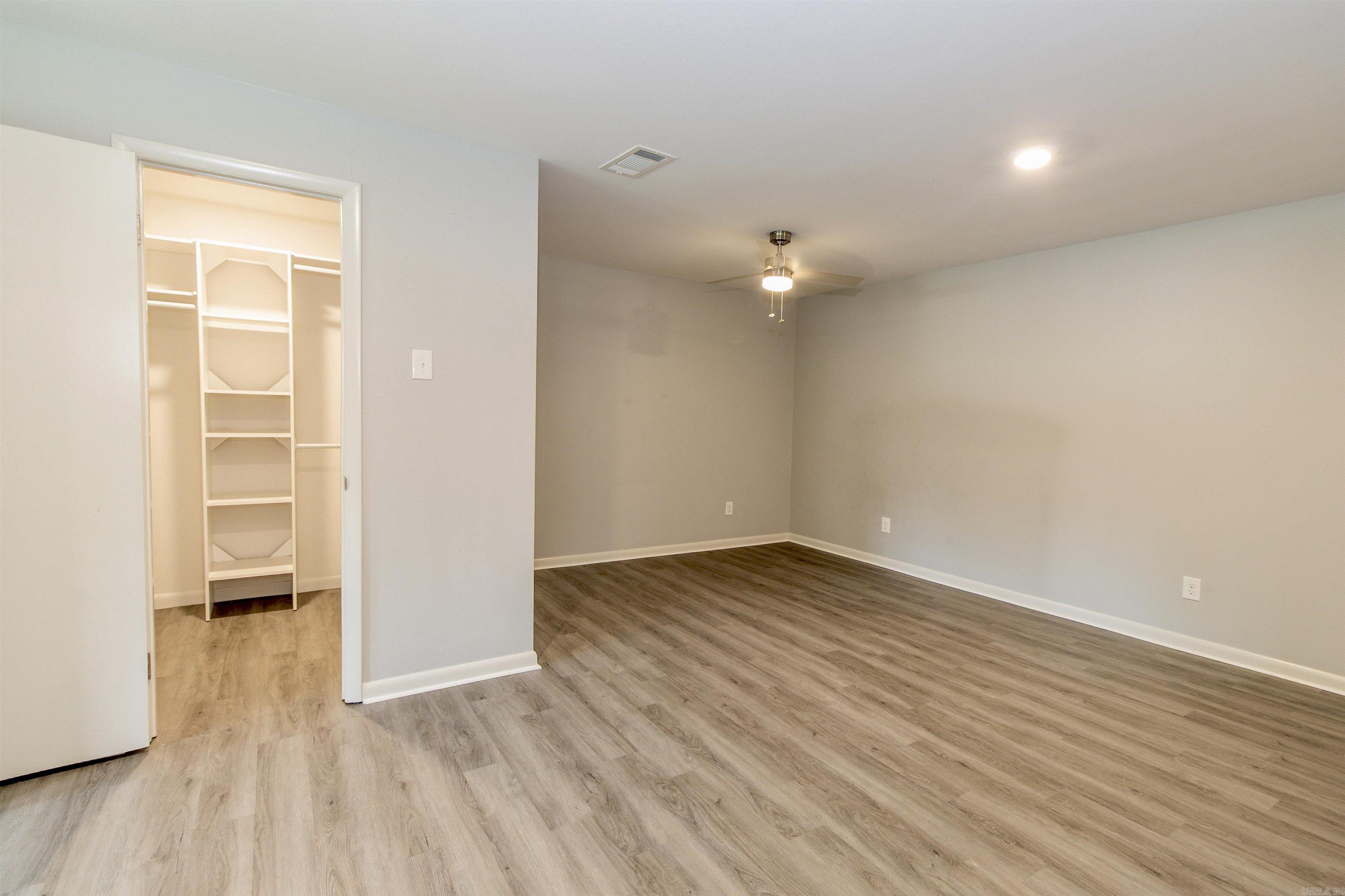 1617 Deerfield Rd Property Photo 10