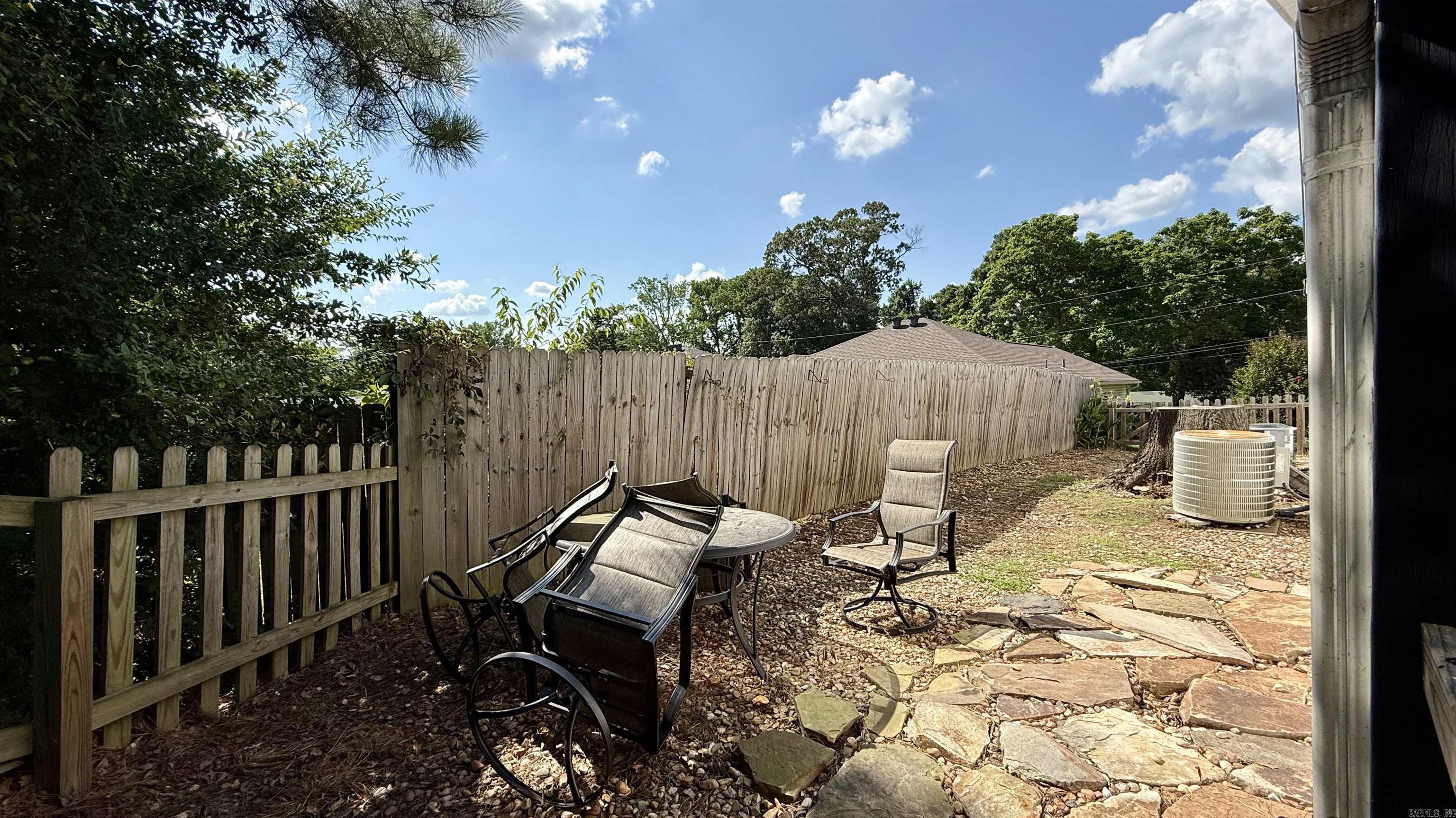 1617 Deerfield Rd Property Photo 30