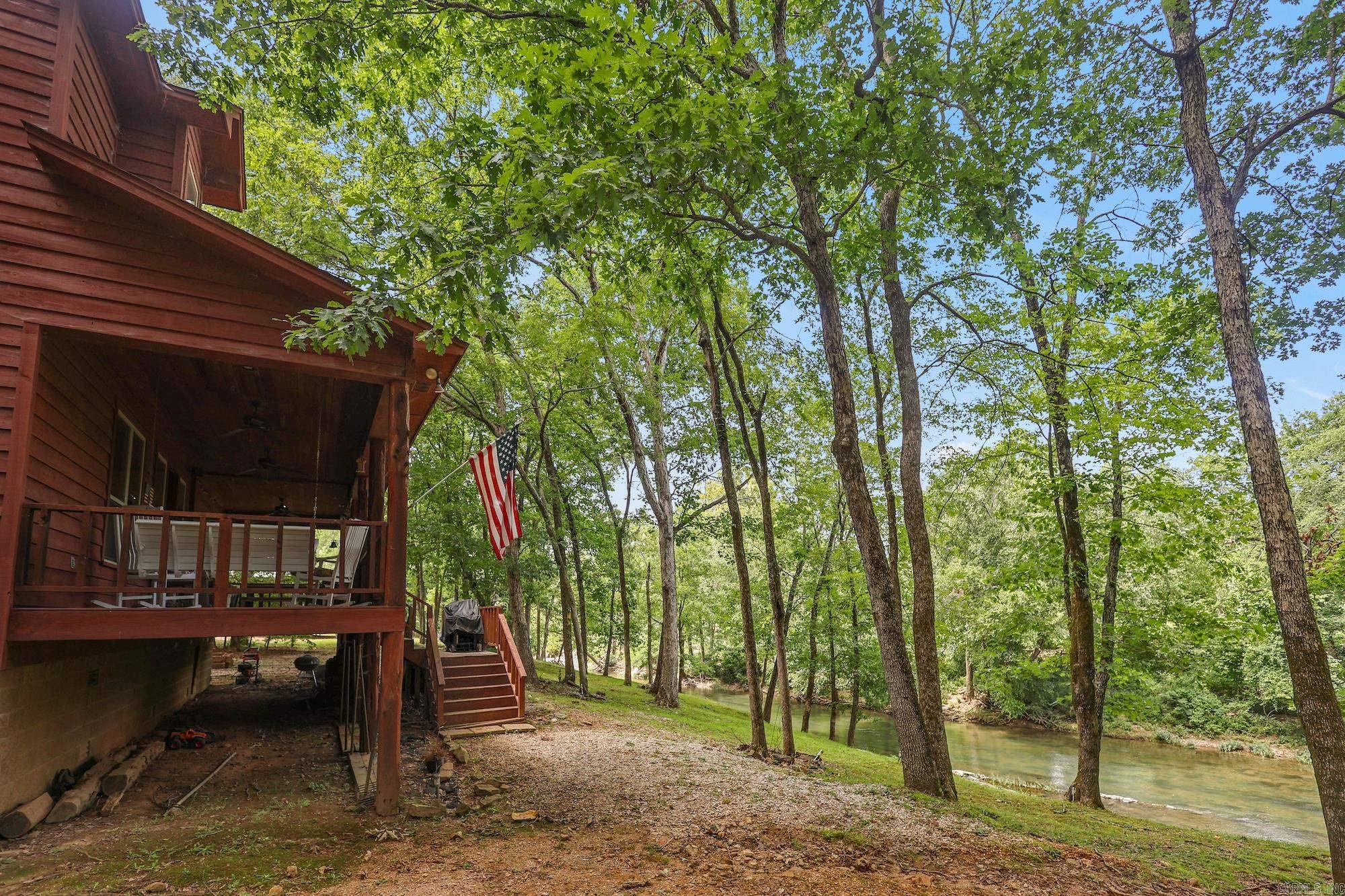 1020 Vaughn Road Property Photo 2