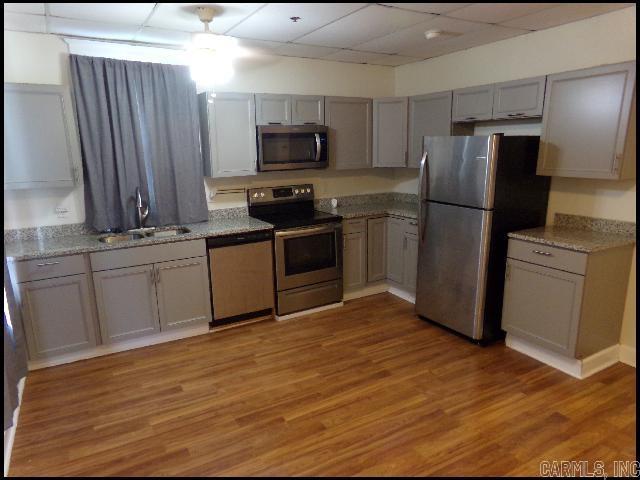 105 S Battery Street Unit B Property Photo 5