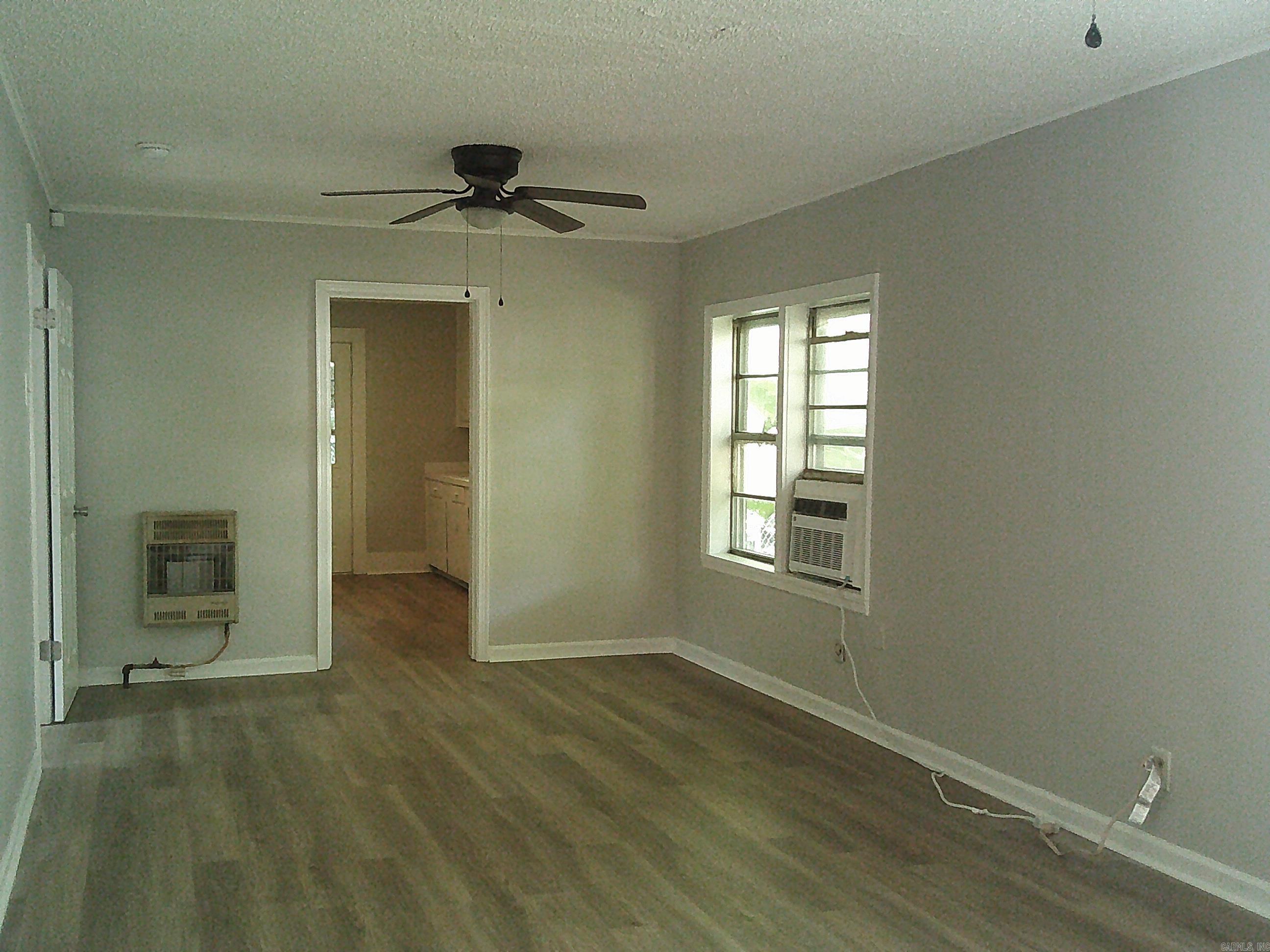 1005 Rector Property Photo 11