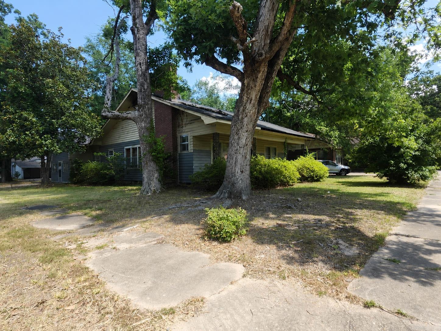 3501 S Cherry Property Photo 1