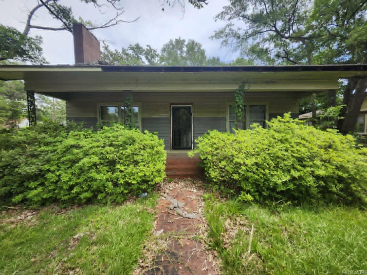 3501 S Cherry Property Photo 2