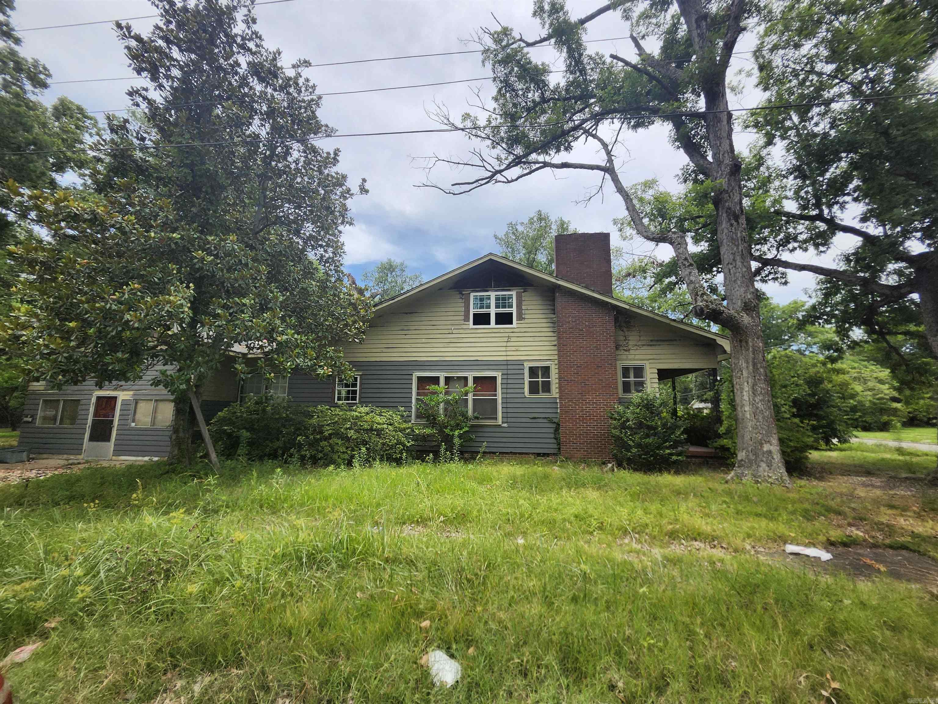 3501 S Cherry Property Photo 5