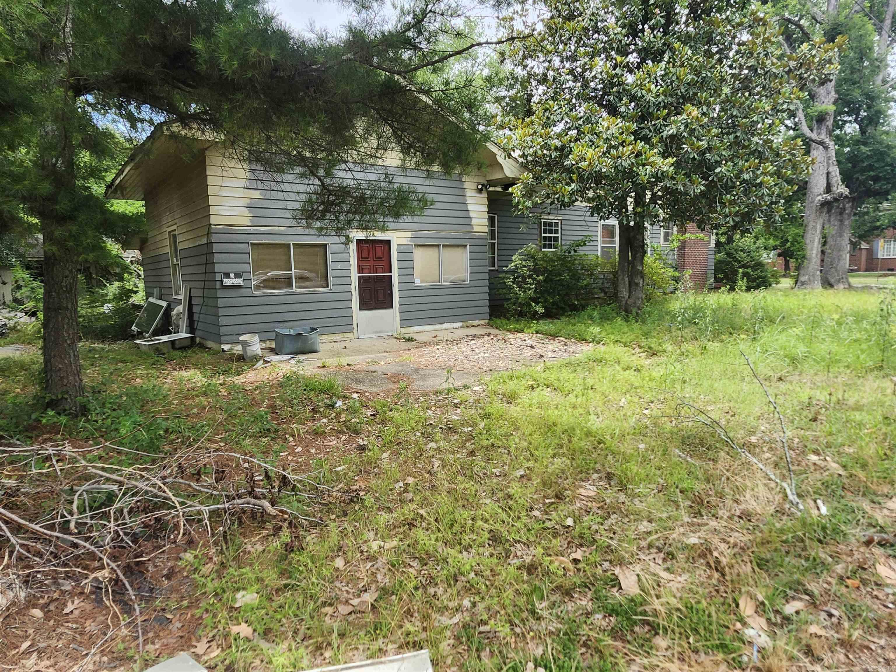 3501 S Cherry Property Photo 9