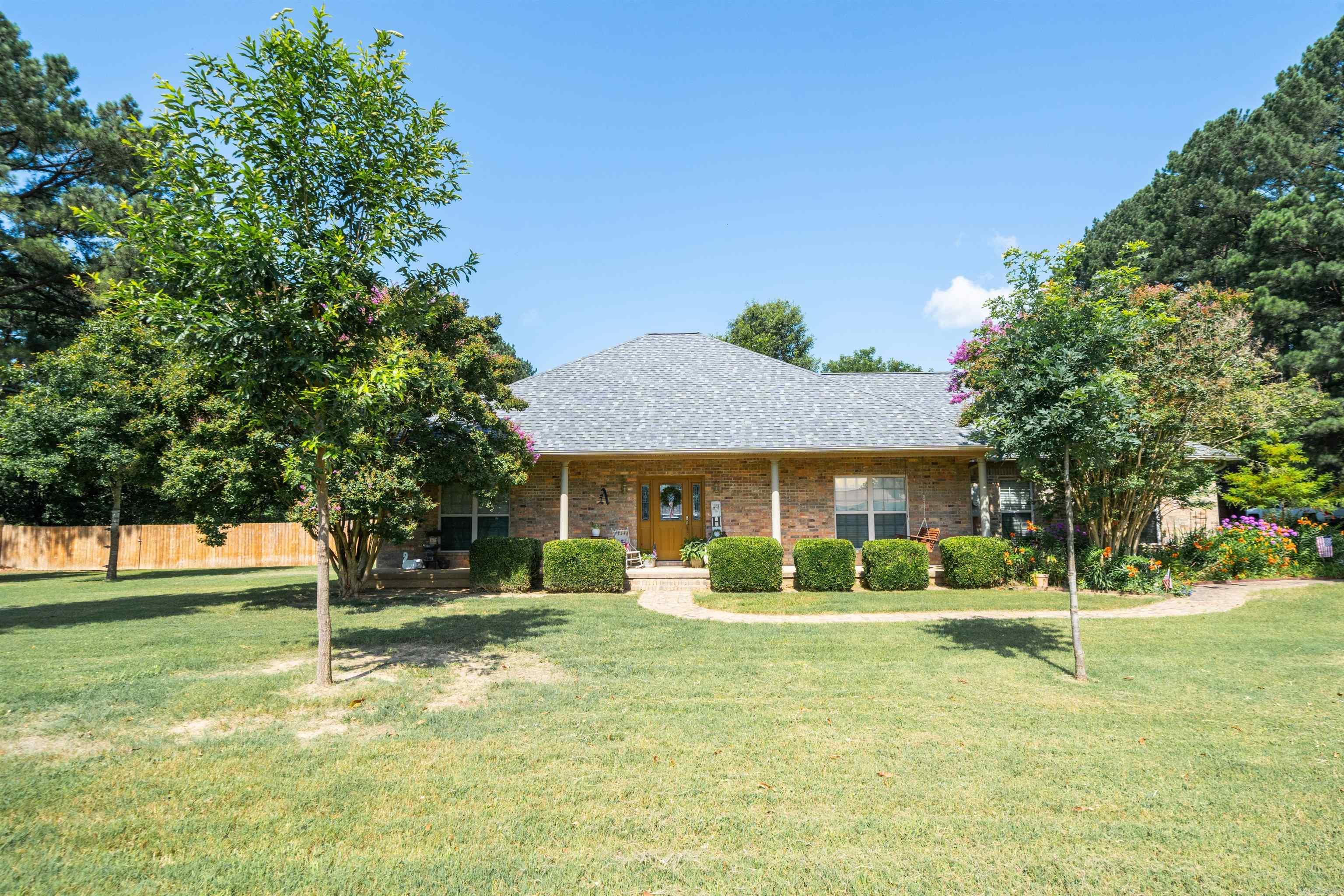 24 Sue Lane Property Photo 2
