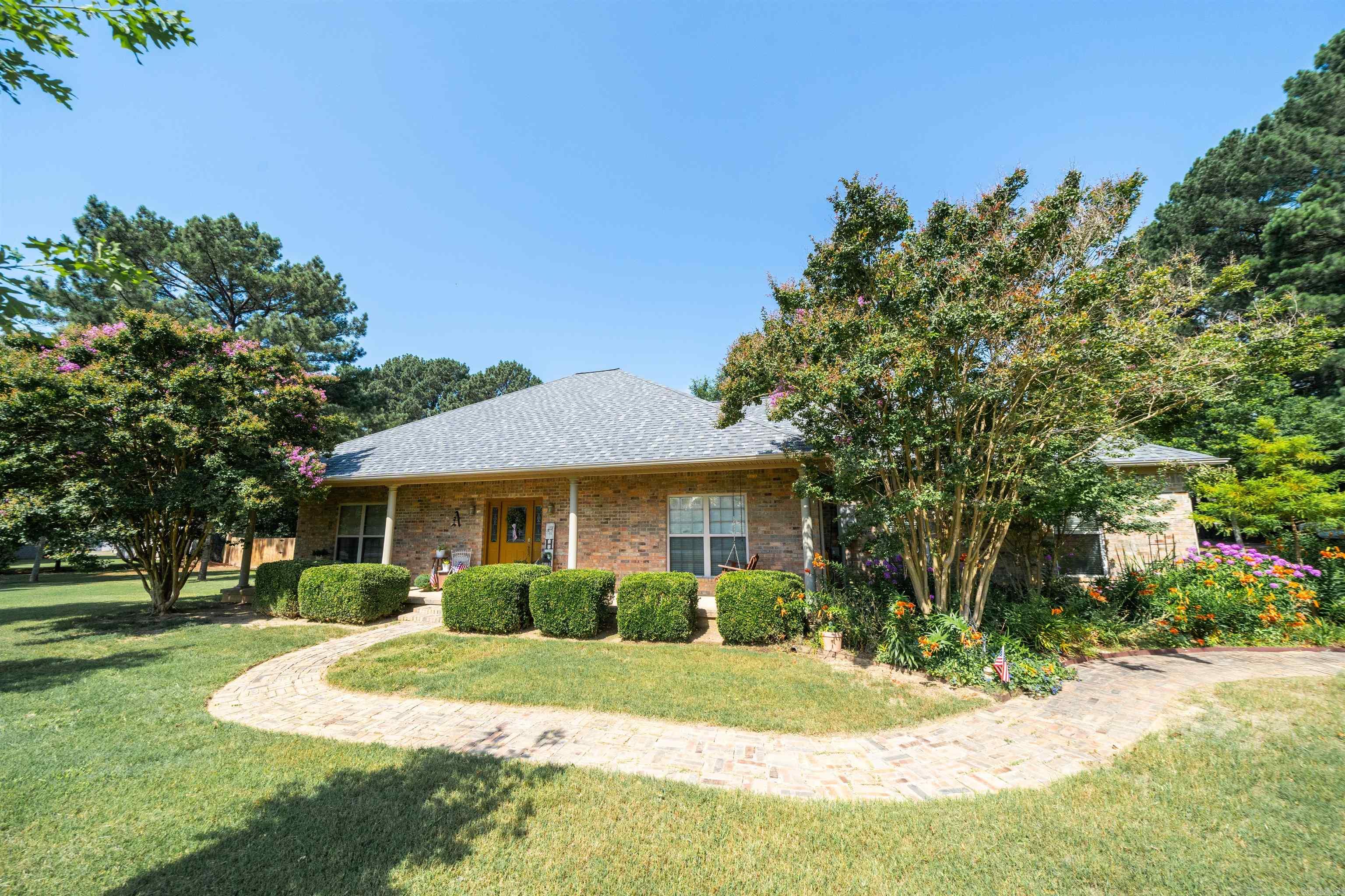 24 Sue Lane Property Photo 3