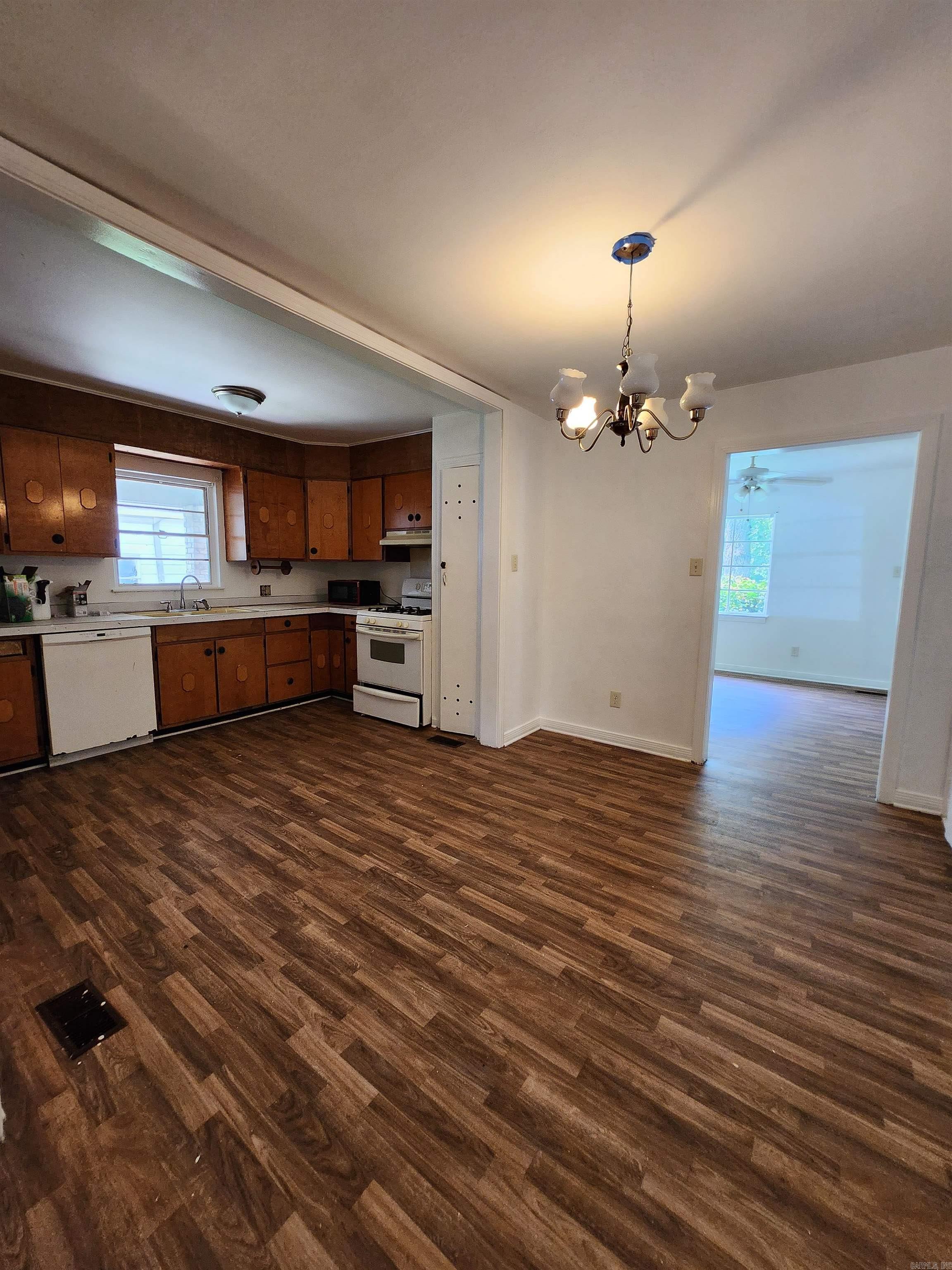 5 Neal Place Property Photo 7