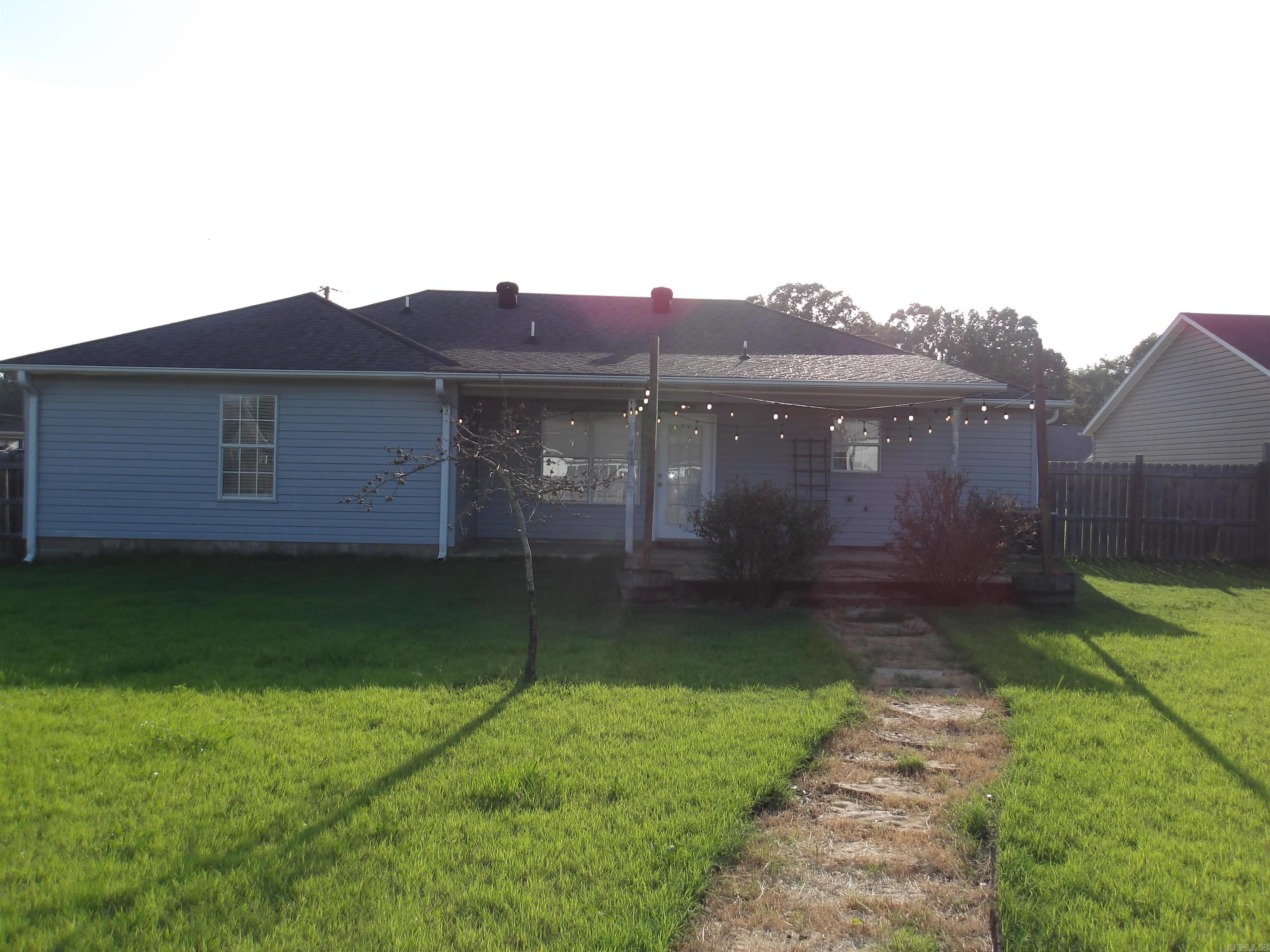 609 Marion Street Property Photo 6