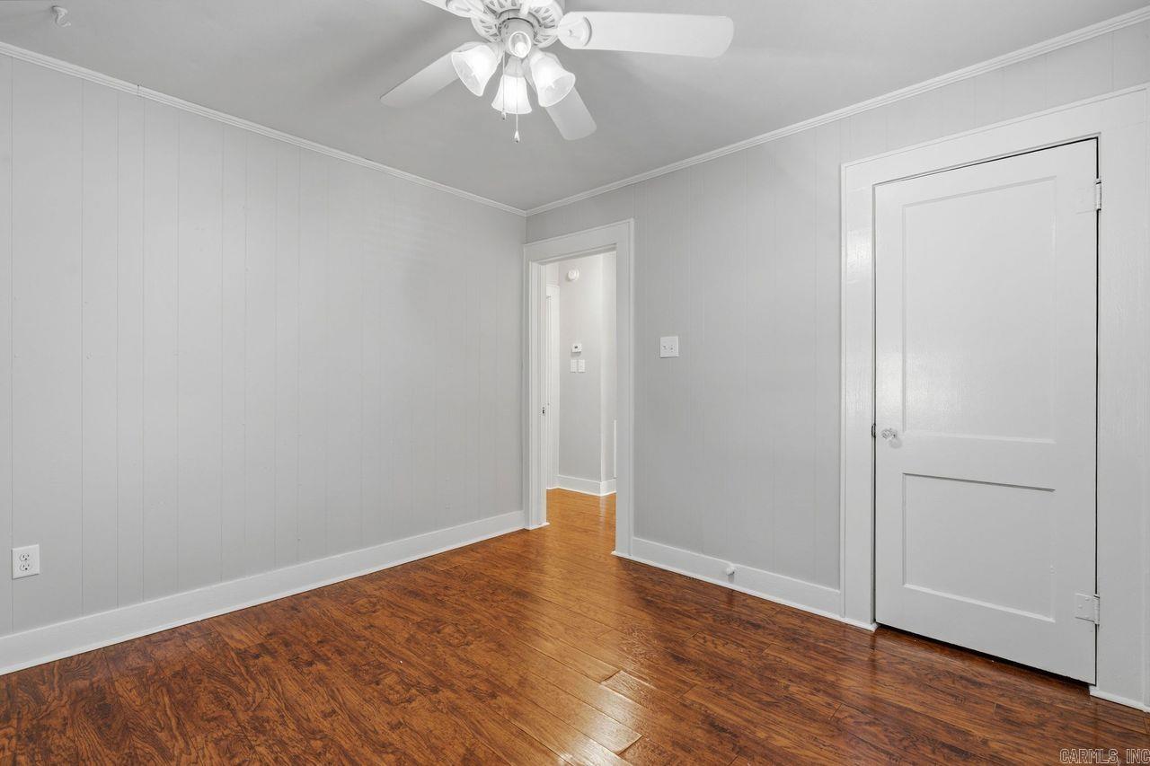 347 Woodlawn Ave Property Photo 10