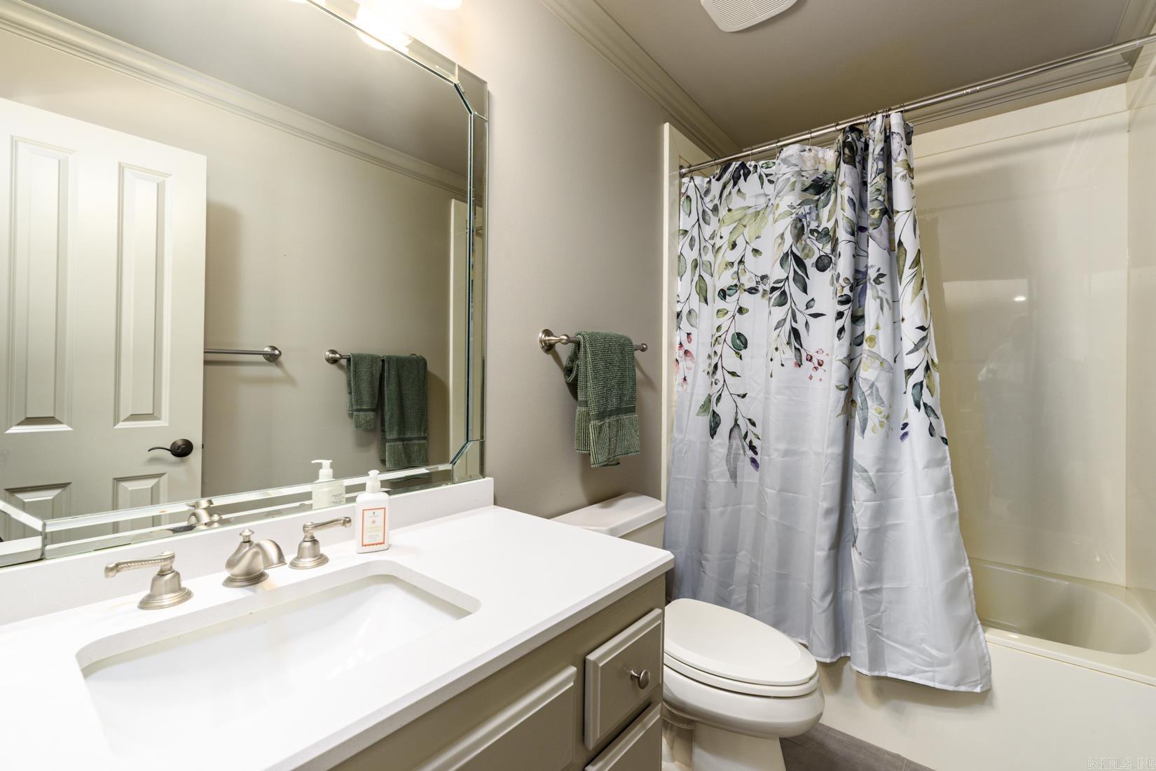 33 Alba Lane Property Photo 25