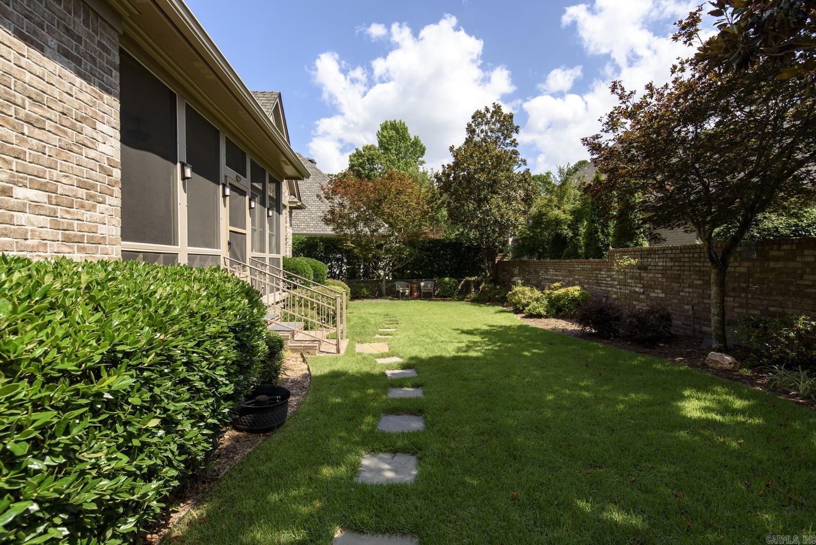 33 Alba Lane Property Photo 32