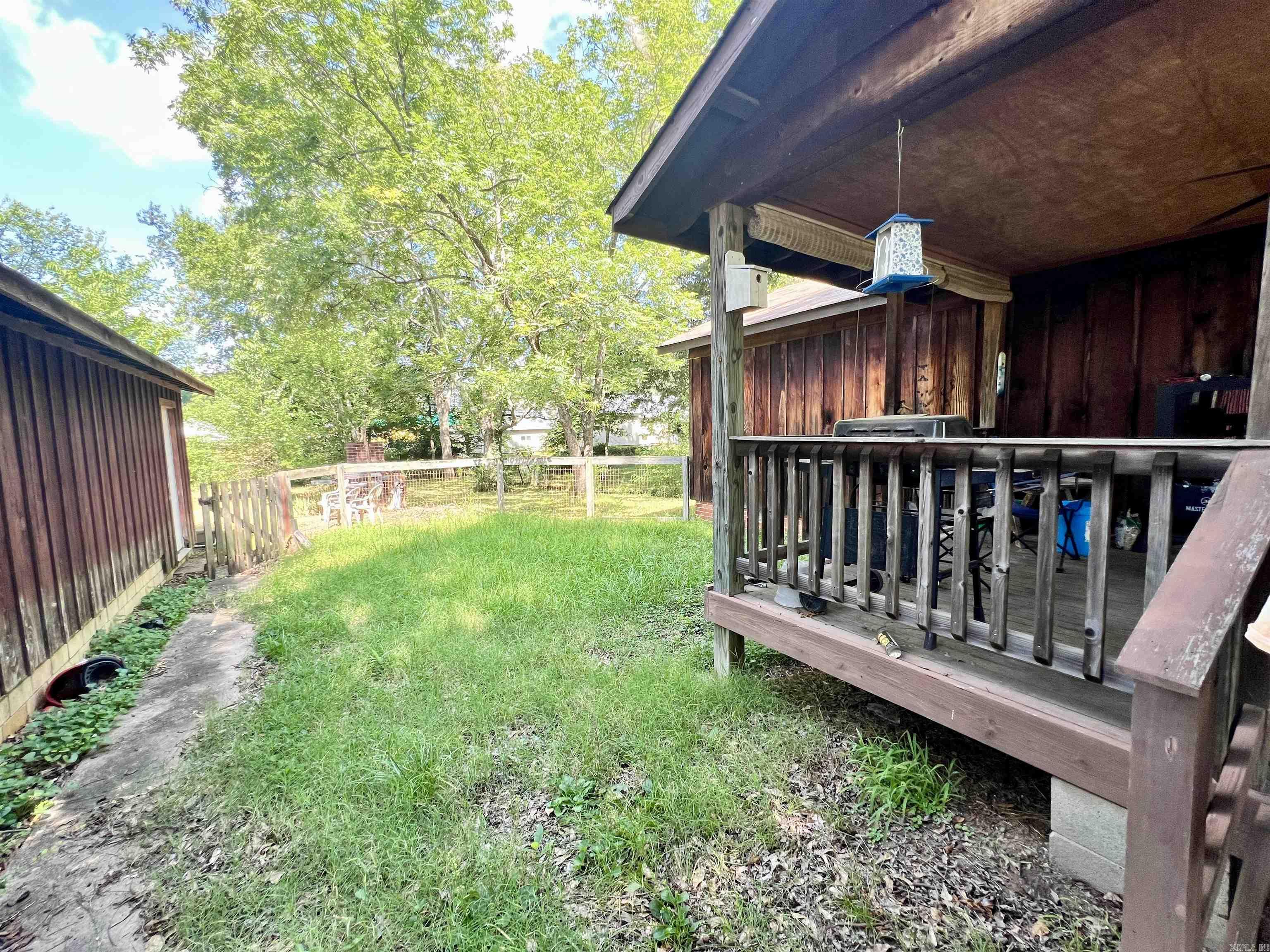 127 E Mill Street Property Photo 6