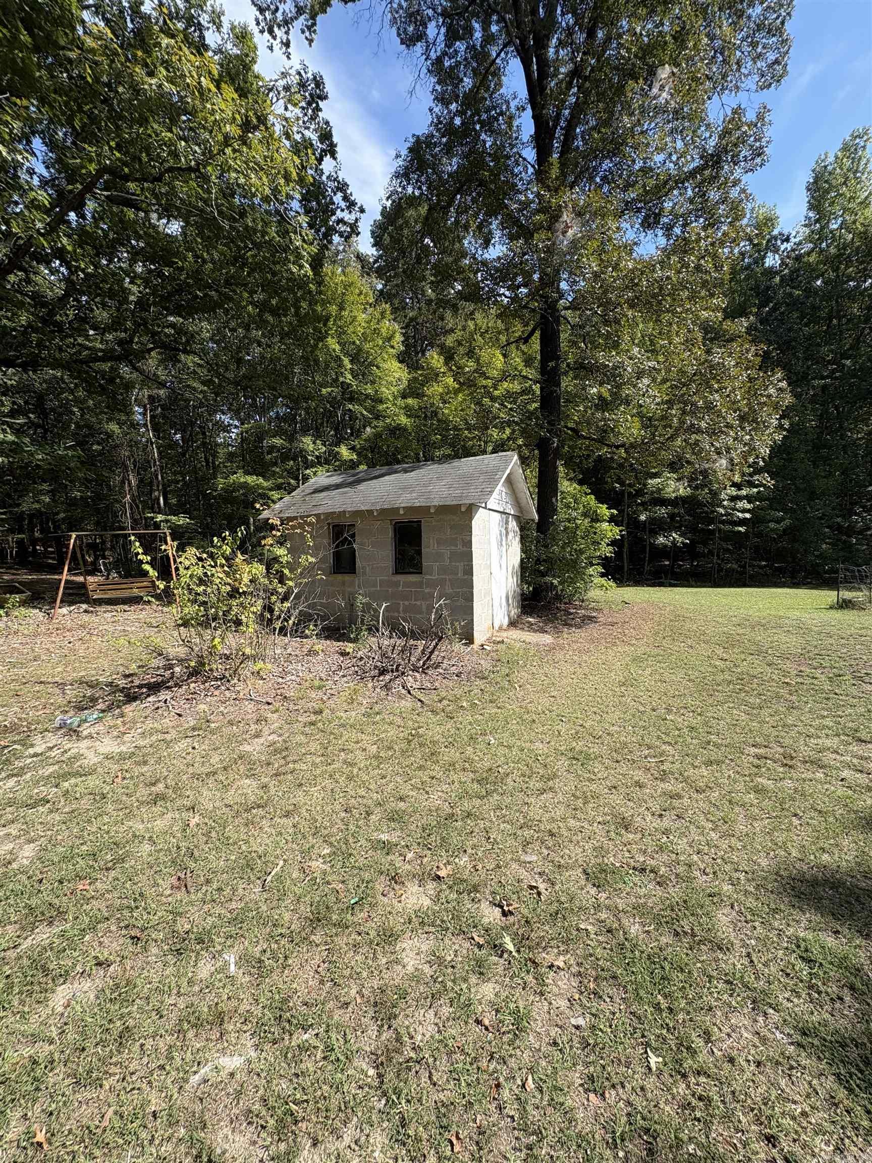 2301 Beauchamp Road Property Photo 14