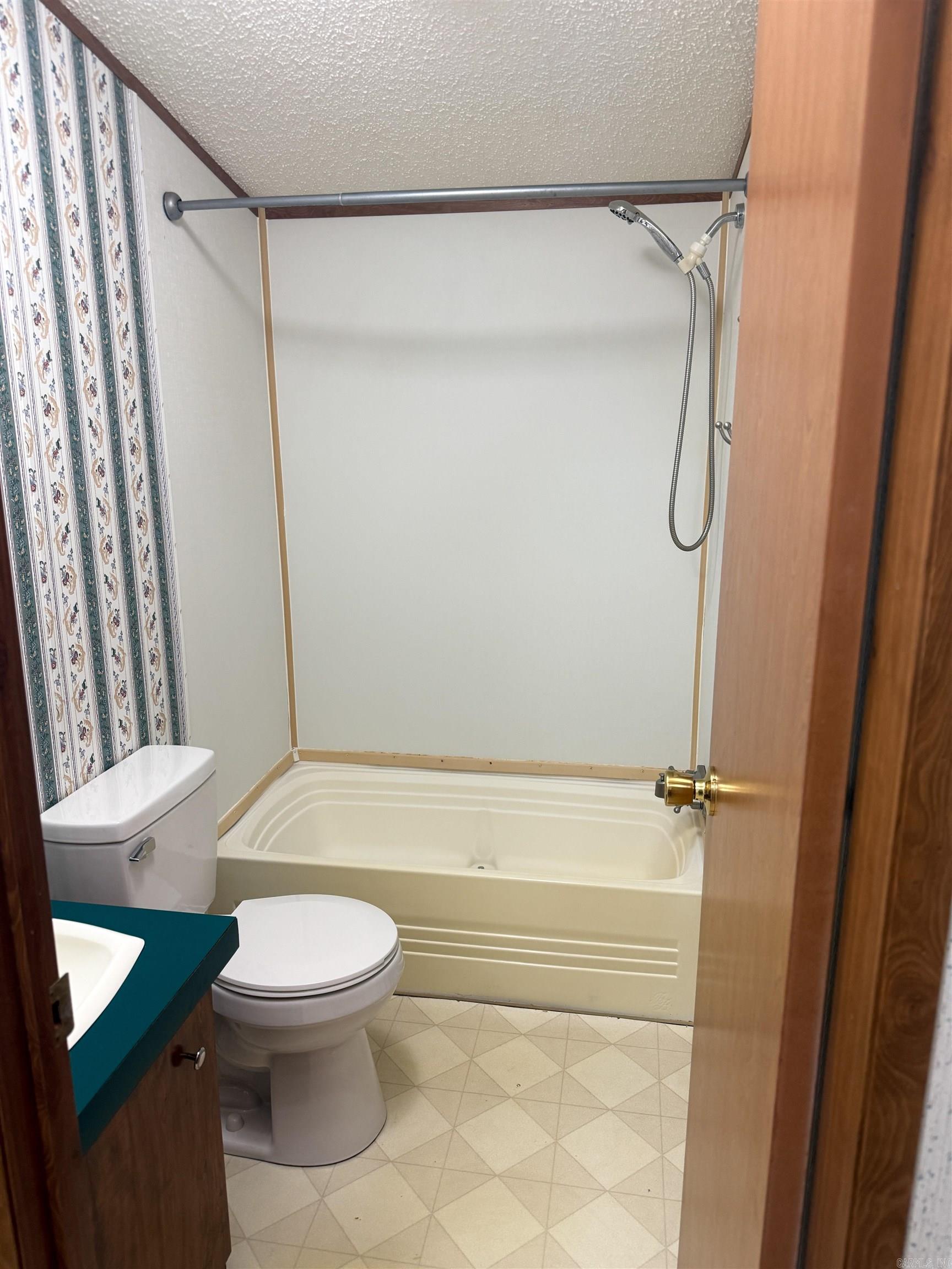 75 Howard Road Property Photo 17