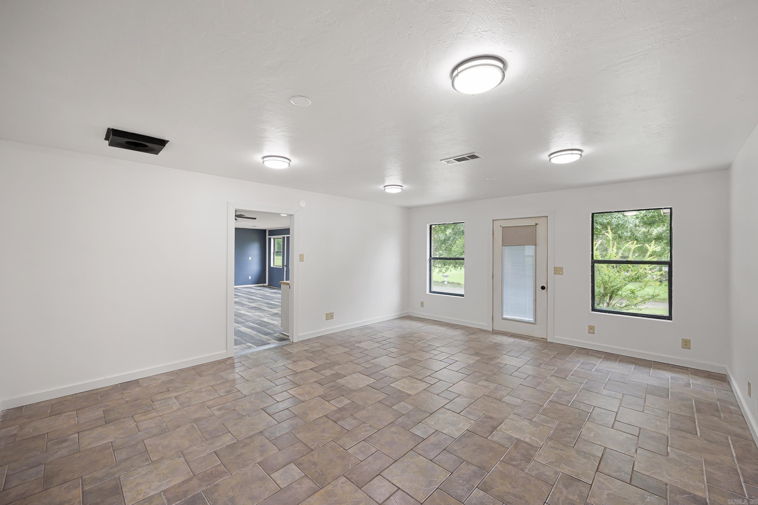826 E 164 Highway Property Photo 12
