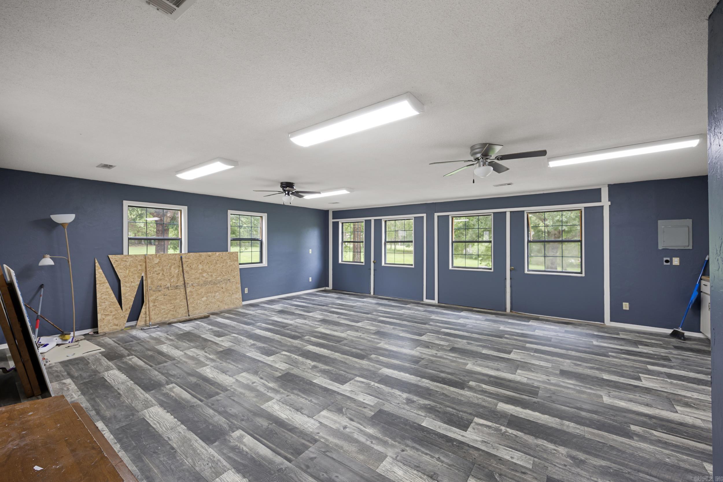 826 E 164 Highway Property Photo 19
