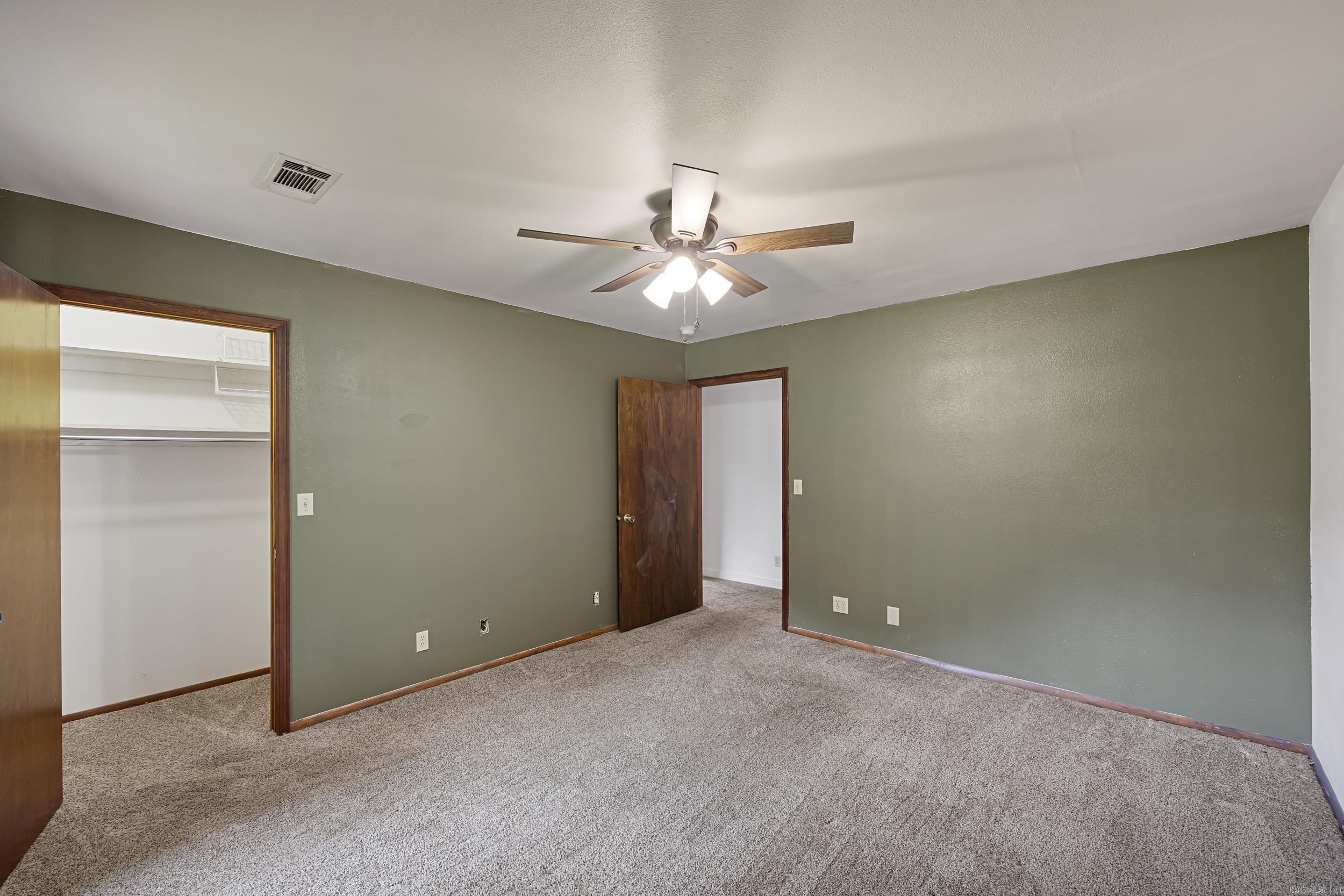 826 E 164 Highway Property Photo 24