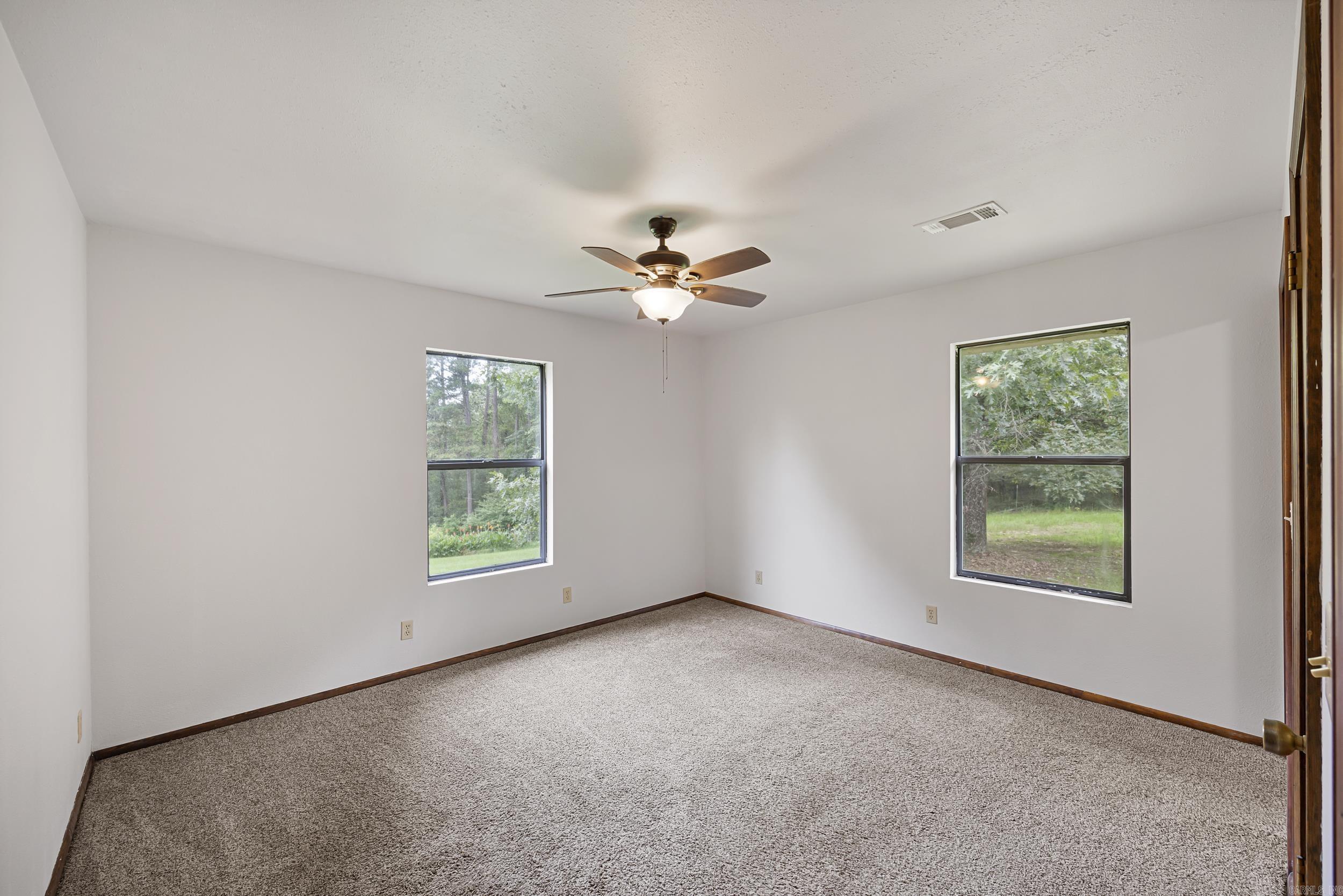 826 E 164 Highway Property Photo 25