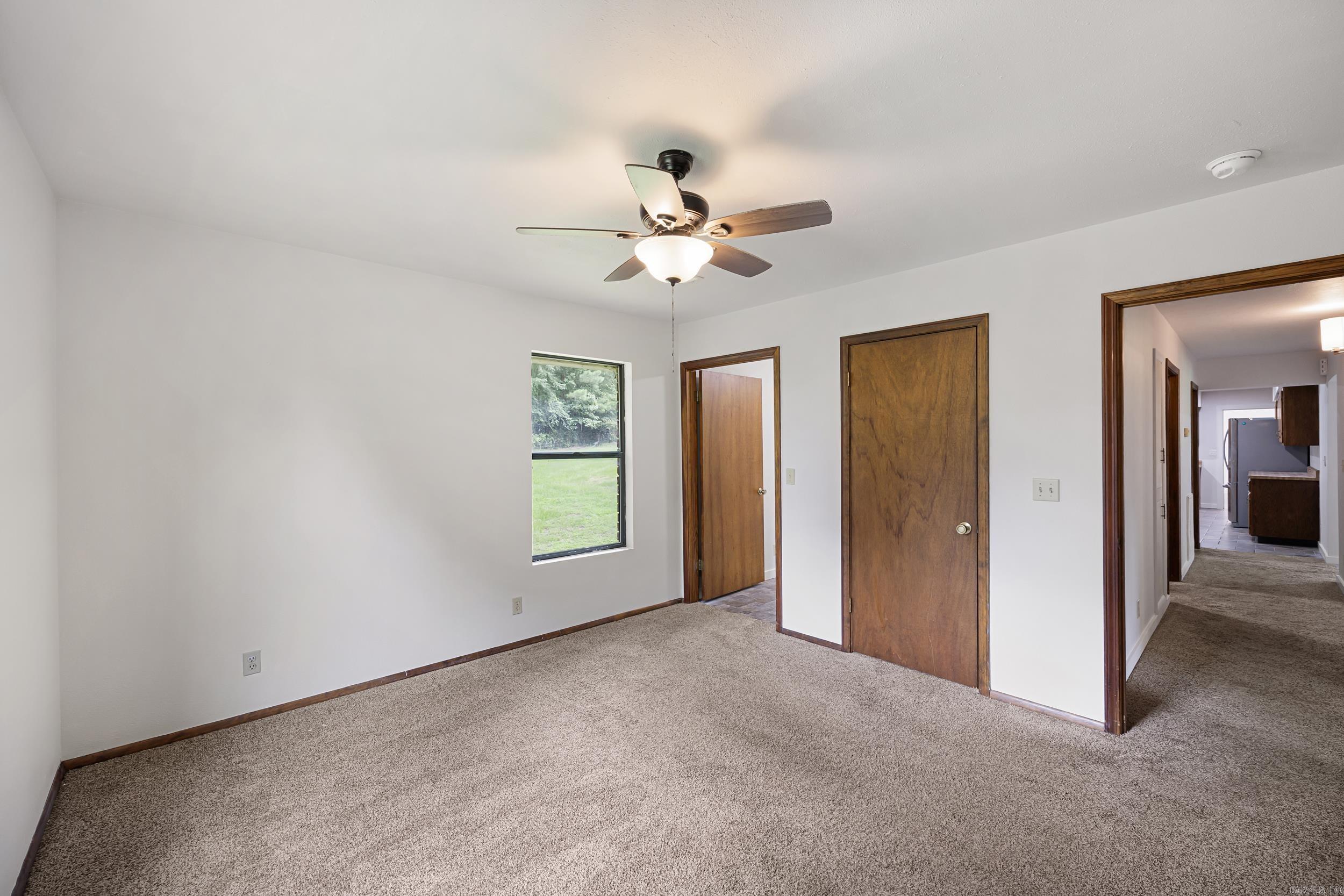 826 E 164 Highway Property Photo 26