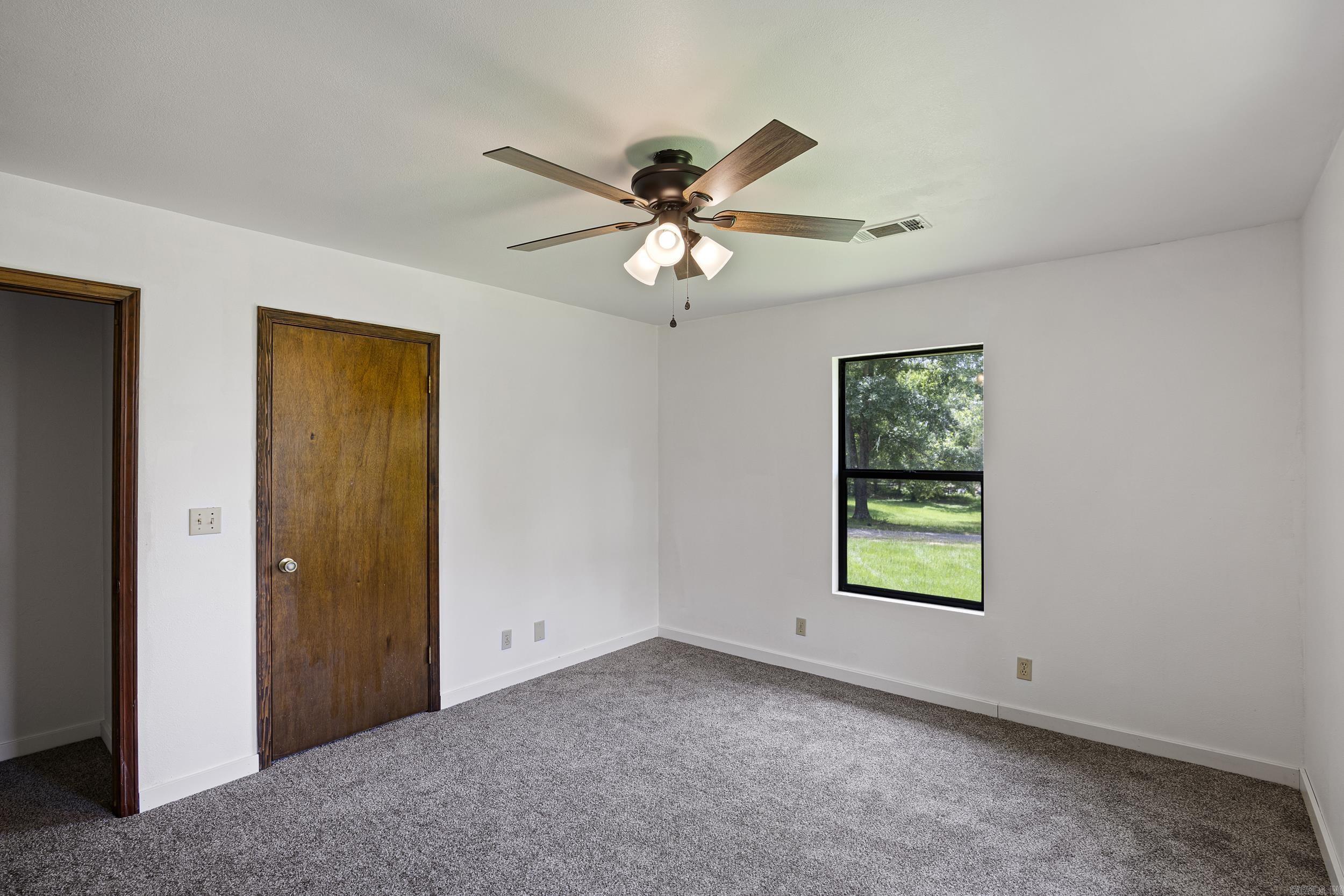 826 E 164 Highway Property Photo 30
